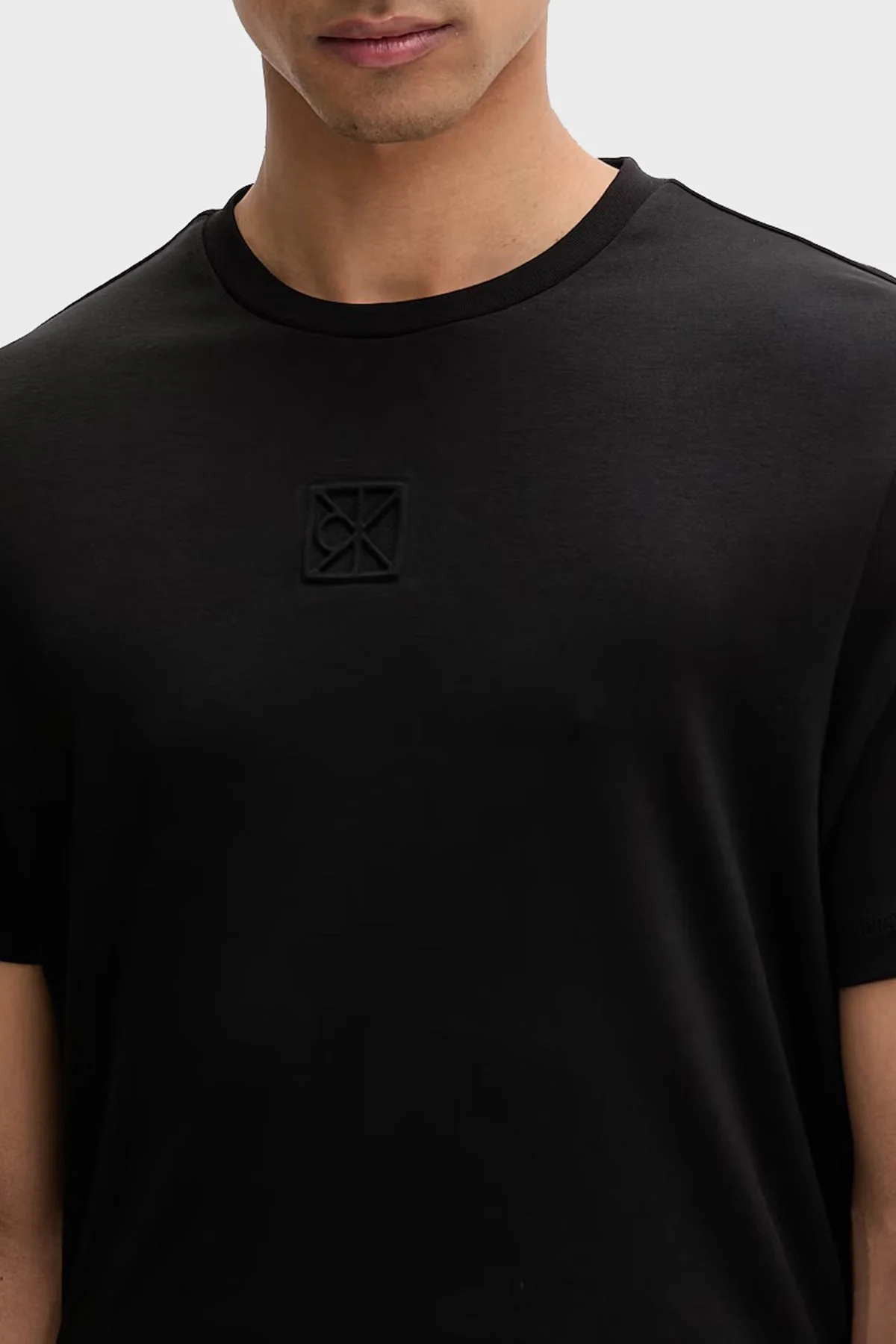 Calvin Klein Logolu % 100 Pamuk Regular Fit LV04LF243GUB1 Erkek T Shirt LV04LF243G UB1 SİYAH - 4
