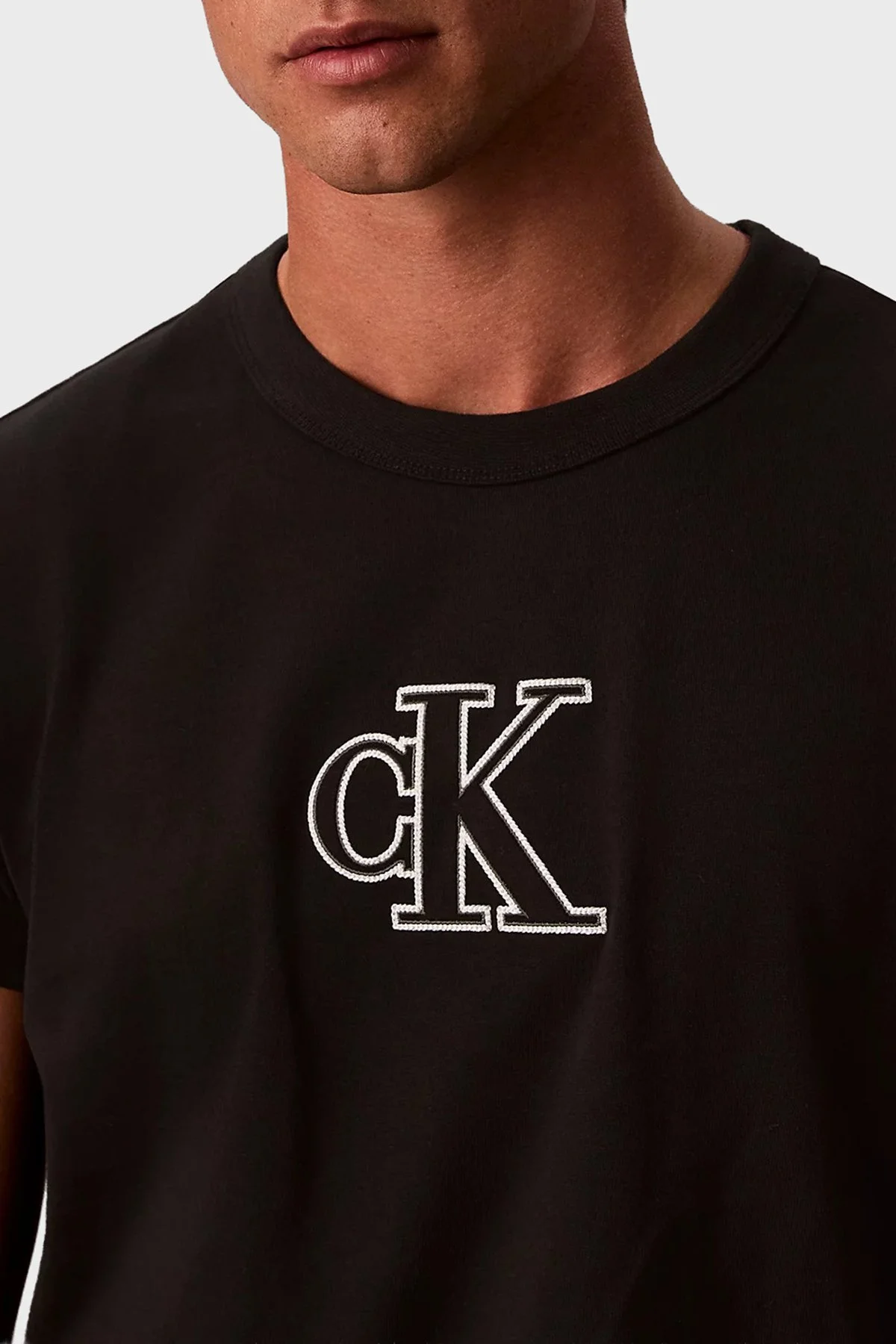 Calvin Klein Logolu % 100 Pamuk Relaxed Fit Bisiklet Yaka LV04RH257GUB1 Erkek T Shirt LV04RH257G UB1 Siyah - 5