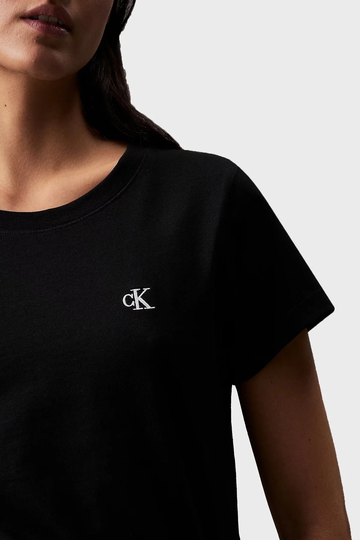 Calvin Klein Logolu % 100 Pamuk Slim Fit Bisiklet Yaka J20J212883BAE Bayan T Shirt J20J212883 BAE SİYAH - 9