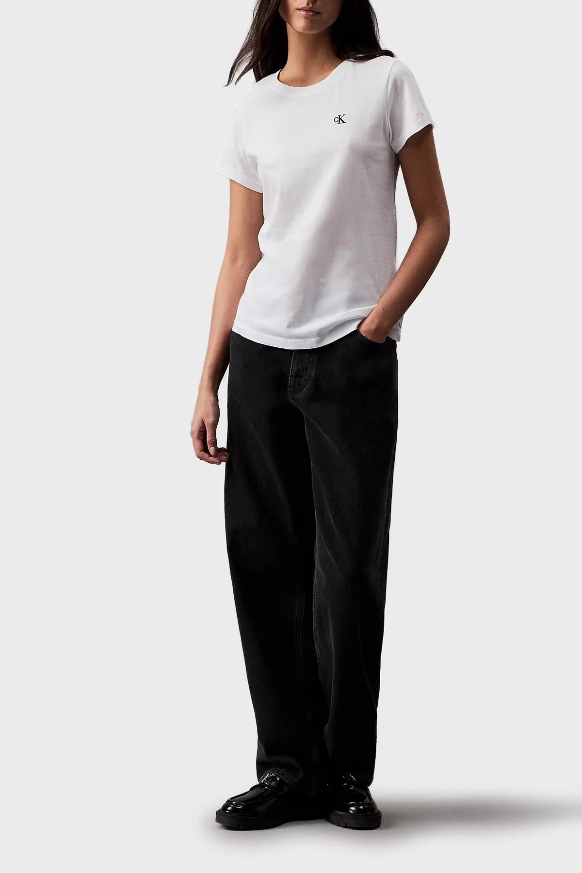 Calvin Klein Logolu % 100 Pamuk Slim Fit Bisiklet Yaka J20J212883YAF Bayan T Shirt J20J212883 YAF BEYAZ - 6