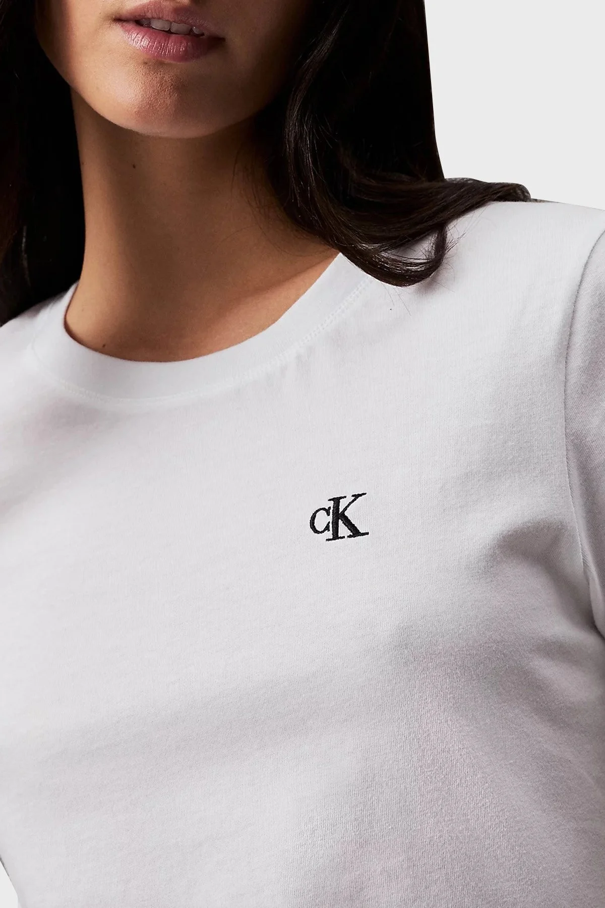 Calvin Klein Logolu % 100 Pamuk Slim Fit Bisiklet Yaka J20J212883YAF Bayan T Shirt J20J212883 YAF BEYAZ - 8