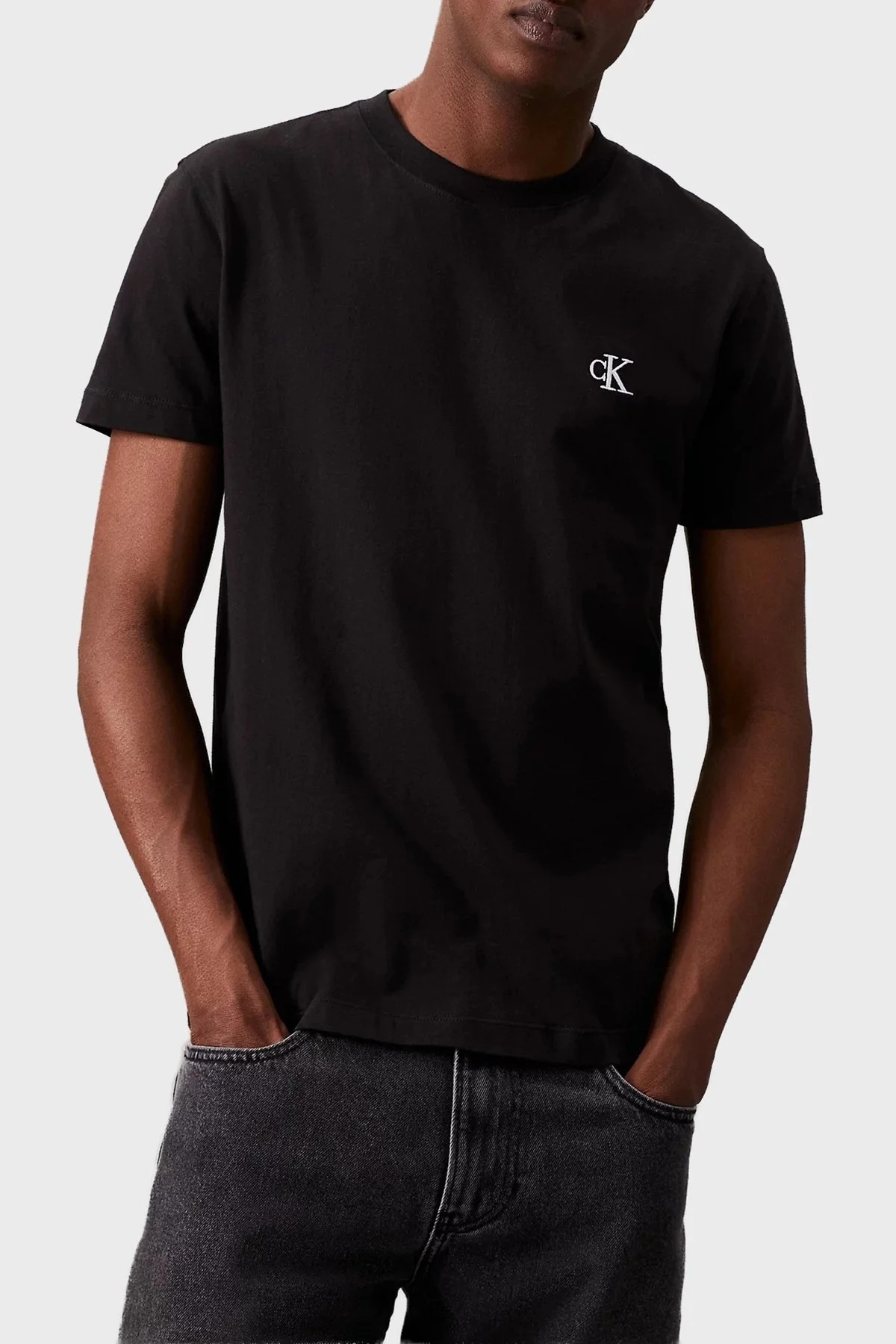 Calvin Klein Logolu % 100 Pamuk Slim Fit Bisiklet Yaka J30J314544BAE Erkek T Shirt J30J314544 BAE SİYAH - 6