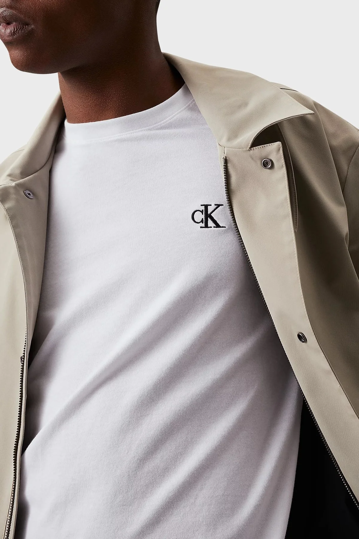 Calvin Klein Logolu % 100 Pamuk Slim Fit Bisiklet Yaka J30J314544YAF Erkek T Shirt J30J314544 YAF BEYAZ - 8