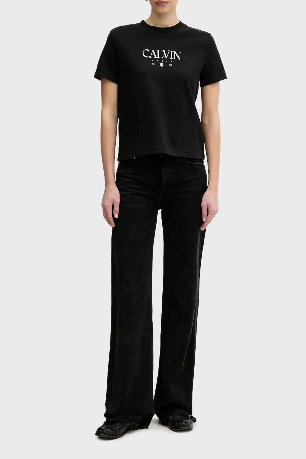 Calvin Klein Logolu % 100 Pamuk Slim Fit Bisiklet Yaka LV047E813GUB1 Bayan T Shirt LV047E813G UB1 SİYAH - 2