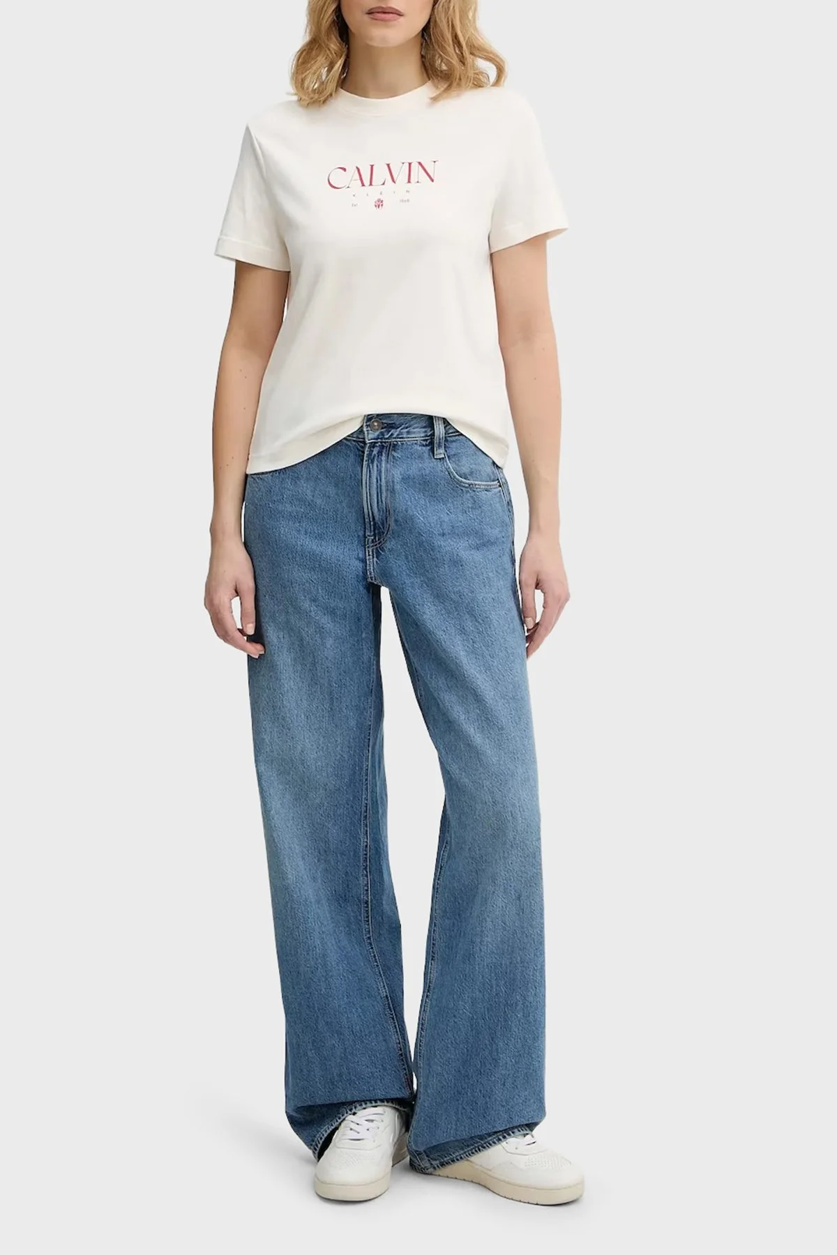 Calvin Klein Logolu % 100 Pamuk Slim Fit Bisiklet Yaka LV047E813GYBH Bayan T Shirt LV047E813G YBH KREM - 2