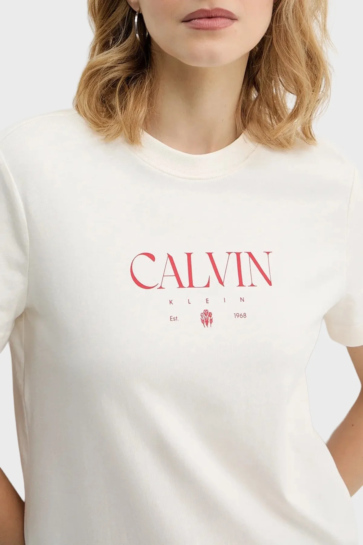 Calvin Klein Logolu % 100 Pamuk Slim Fit Bisiklet Yaka LV047E813GYBH Bayan T Shirt LV047E813G YBH KREM - 4