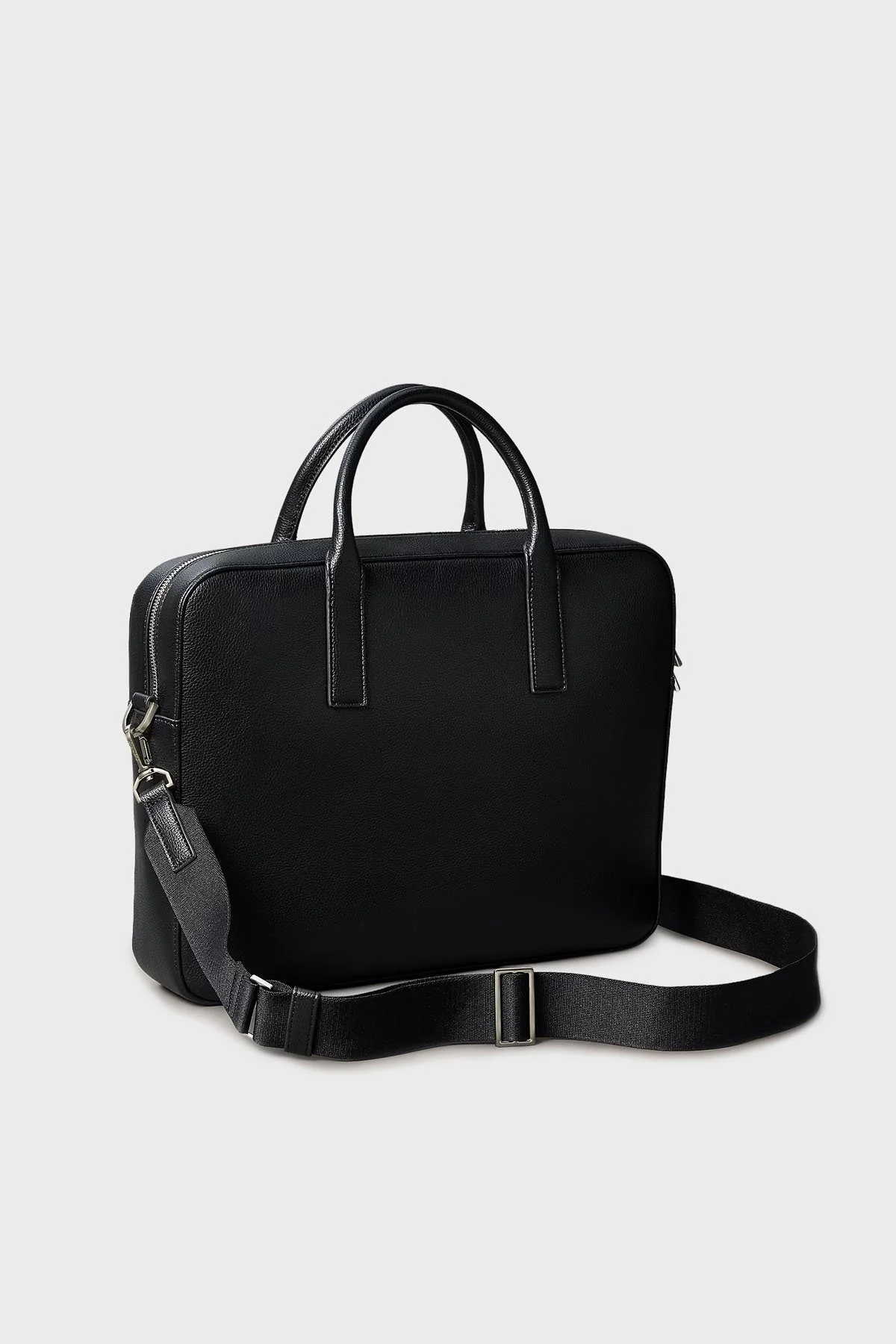 Calvin Klein Logolu Ayarlanabilir Askılı 15 inç LV04D3157GUB1 Erkek Laptop Çantası LV04D3157G UB1 SİYAH - 3