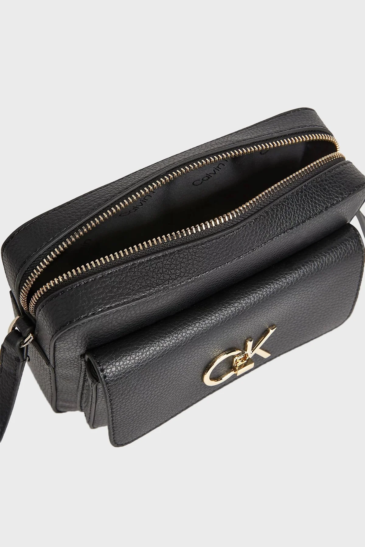 Calvin Klein Logolu Ayarlanabilir Askılı Bayan Çanta K60K609397 BAX SİYAH - 3