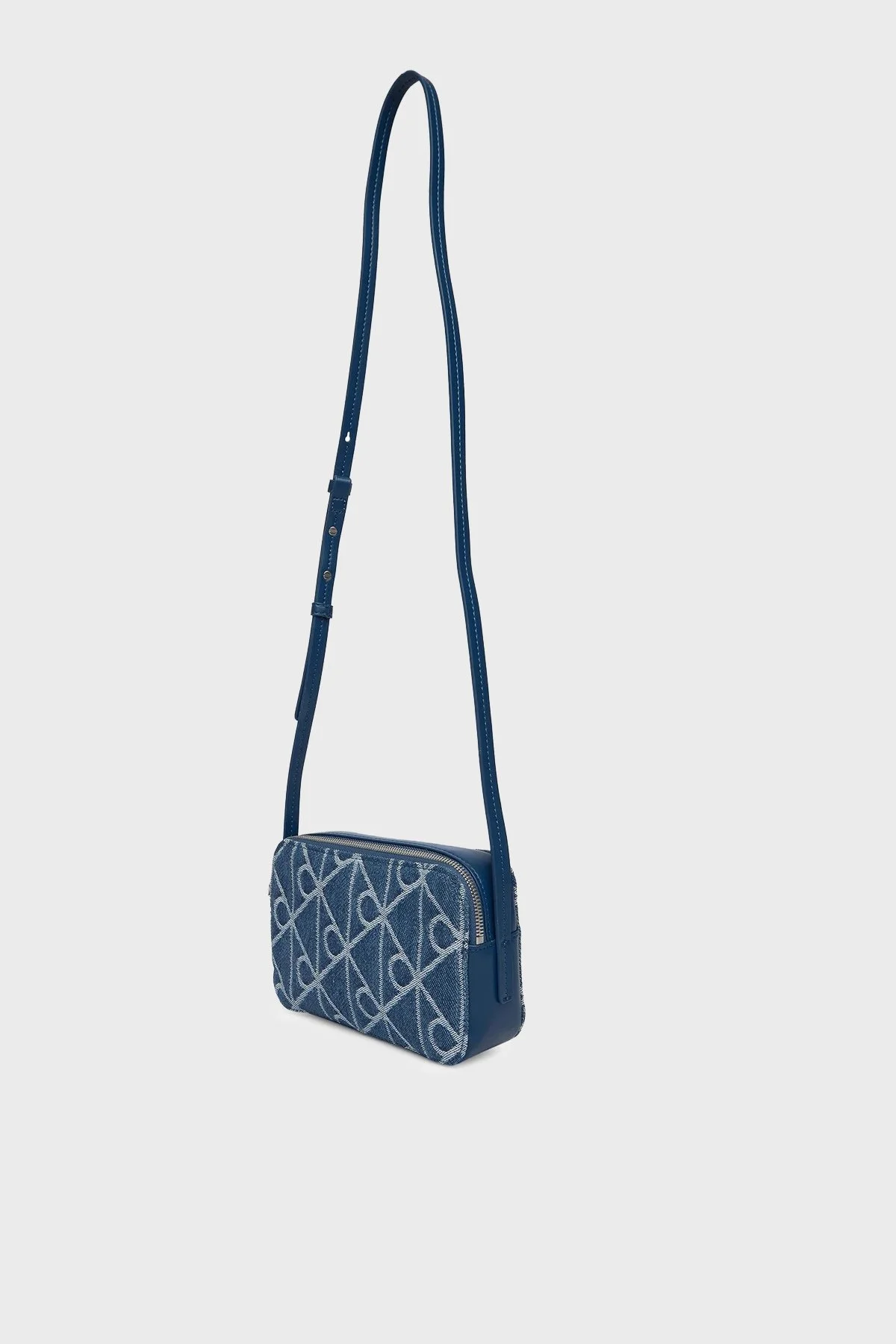 Calvin Klein Logolu Ayarlanabilir Askılı Denim LV04F3430GYBN Kadın Çanta LV04F3430G YBN MAVİ - 4