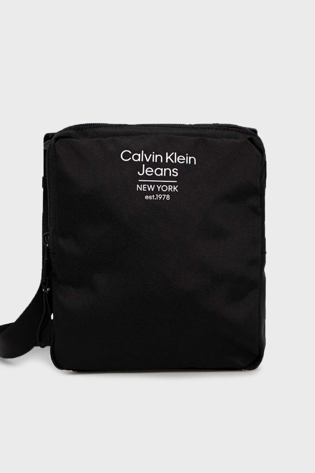 Calvin Klein Logolu Ayarlanabilir Askılı Erkek Çanta K50K510100 BDS SİYAH - 1