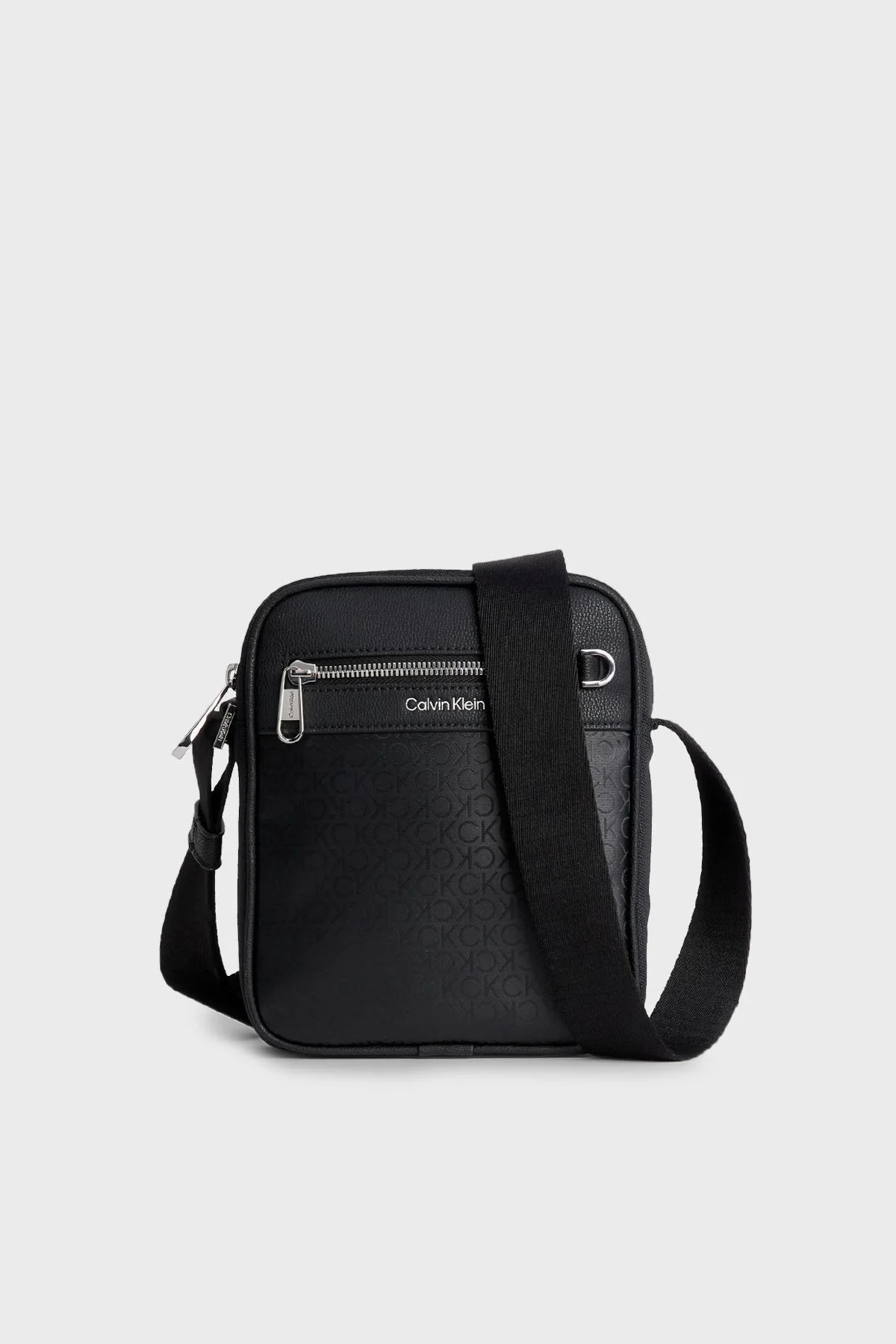 Calvin Klein Logolu Ayarlanabilir Askılı K50K51056601N Erkek Çanta K50K510566 01N SİYAH - 1