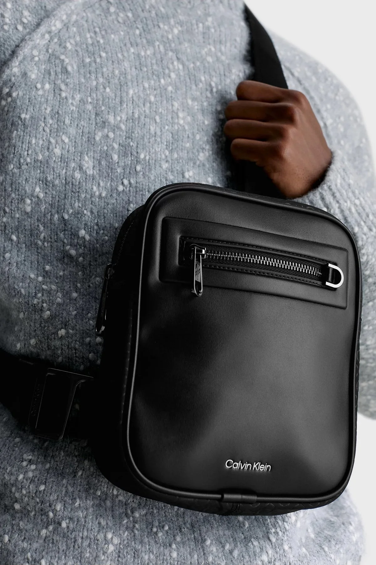 Calvin Klein Logolu Ayarlanabilir Askılı K50K51085301I Erkek Çanta K50K510853 01I SİYAH - 2