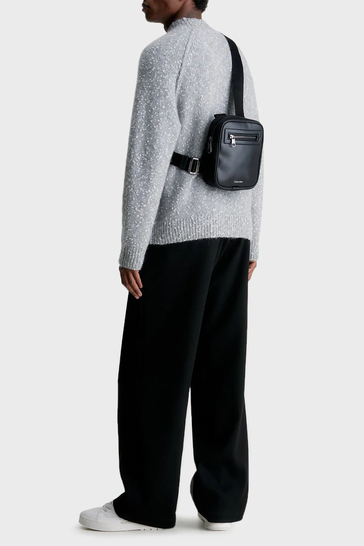 Calvin Klein Logolu Ayarlanabilir Askılı K50K51085301I Erkek Çanta K50K510853 01I SİYAH - 3