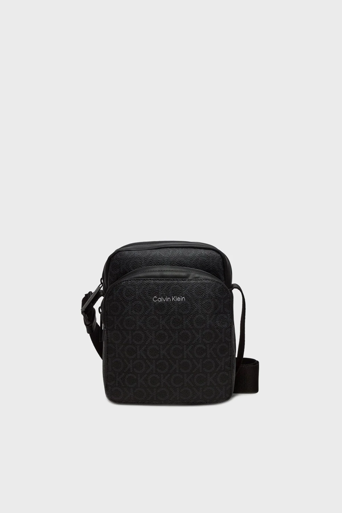Calvin Klein Logolu Ayarlanabilir Askılı K50K5121990GJ Erkek Çanta K50K512199 0GJ SİYAH - 1