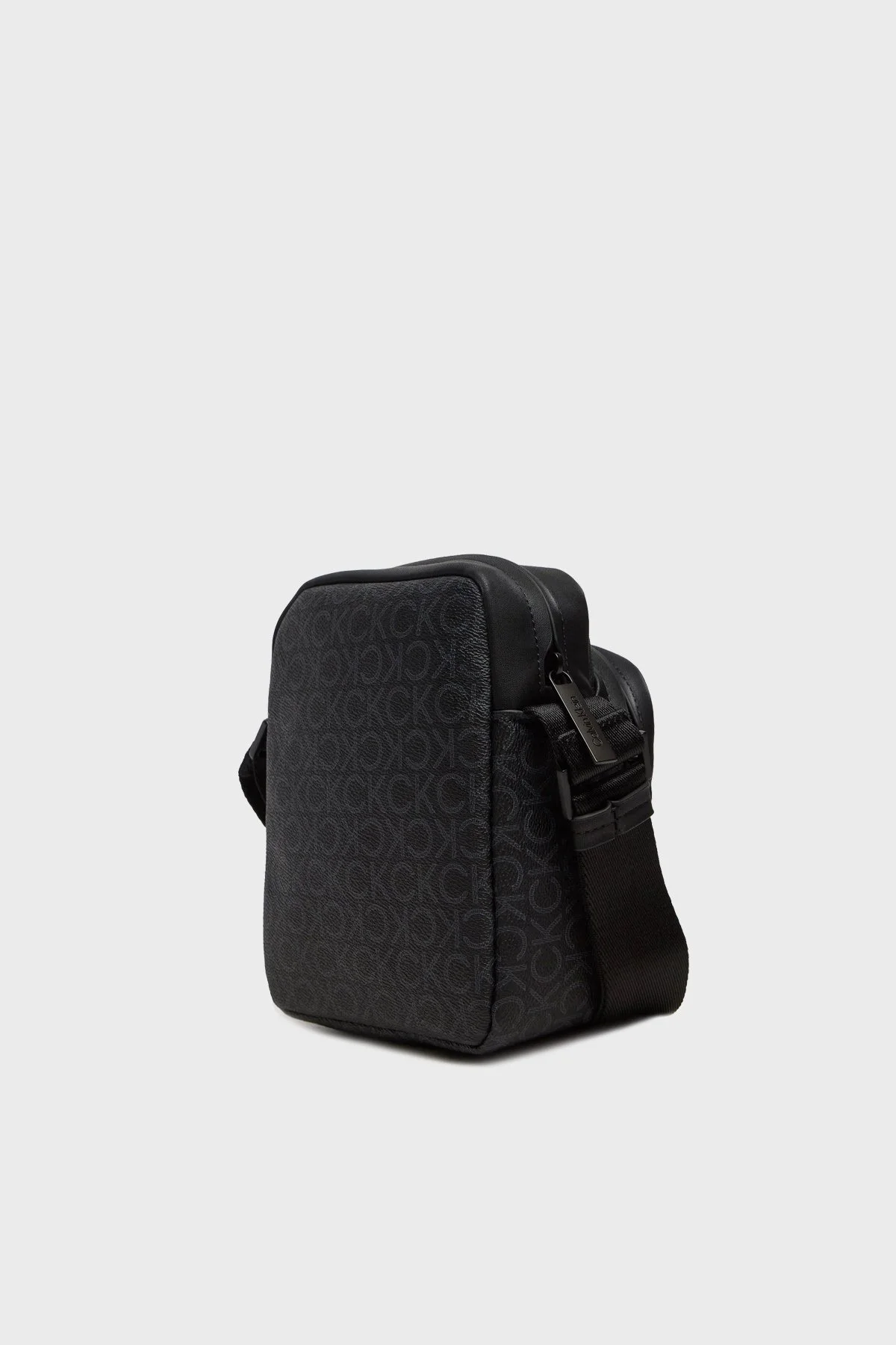 Calvin Klein Logolu Ayarlanabilir Askılı K50K5121990GJ Erkek Çanta K50K512199 0GJ SİYAH - 4