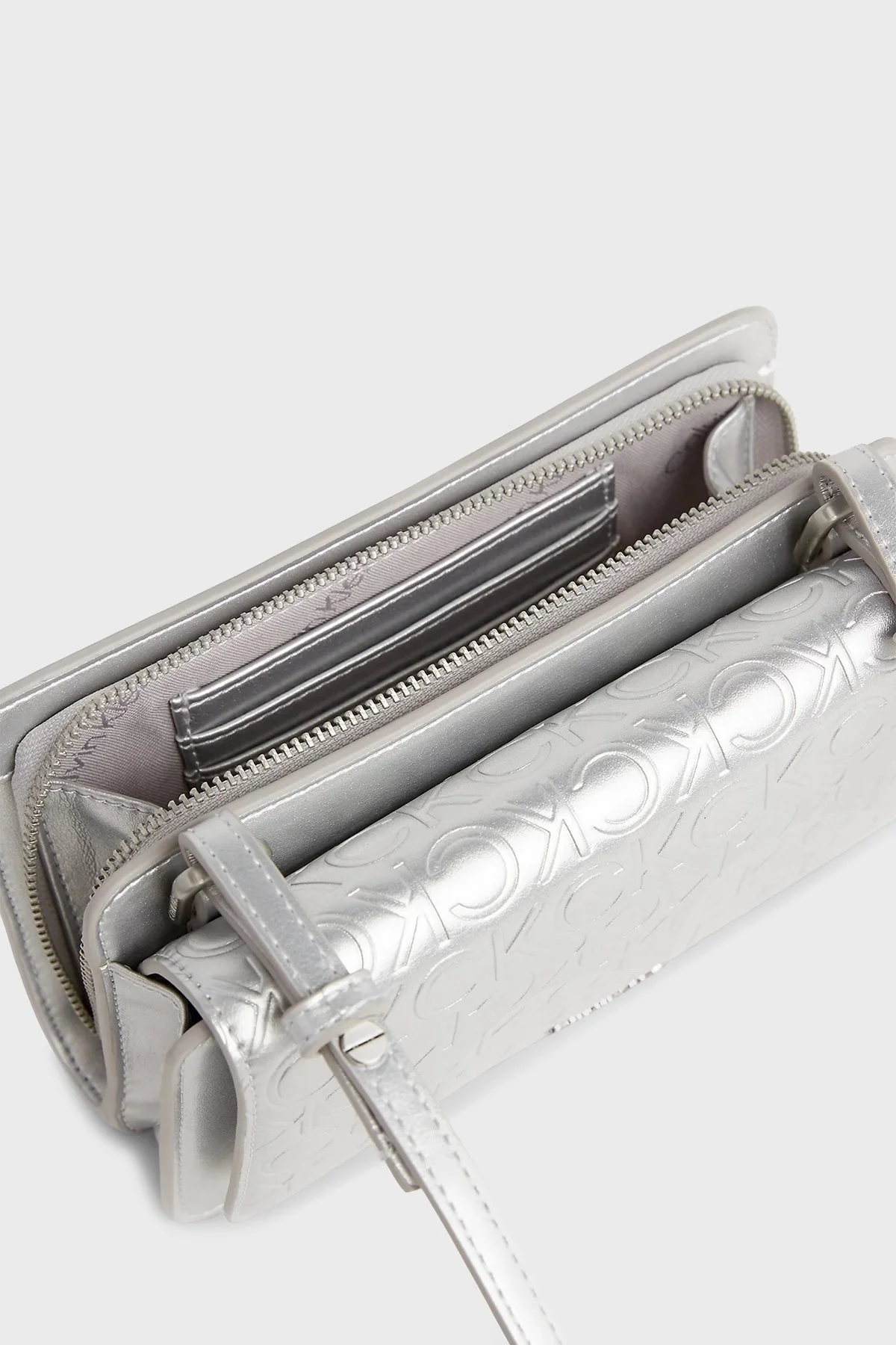 Calvin Klein Logolu Ayarlanabilir Askılı K60K611384PE6 Bayan Çanta K60K611384 PE6 GÜMÜŞ - 3