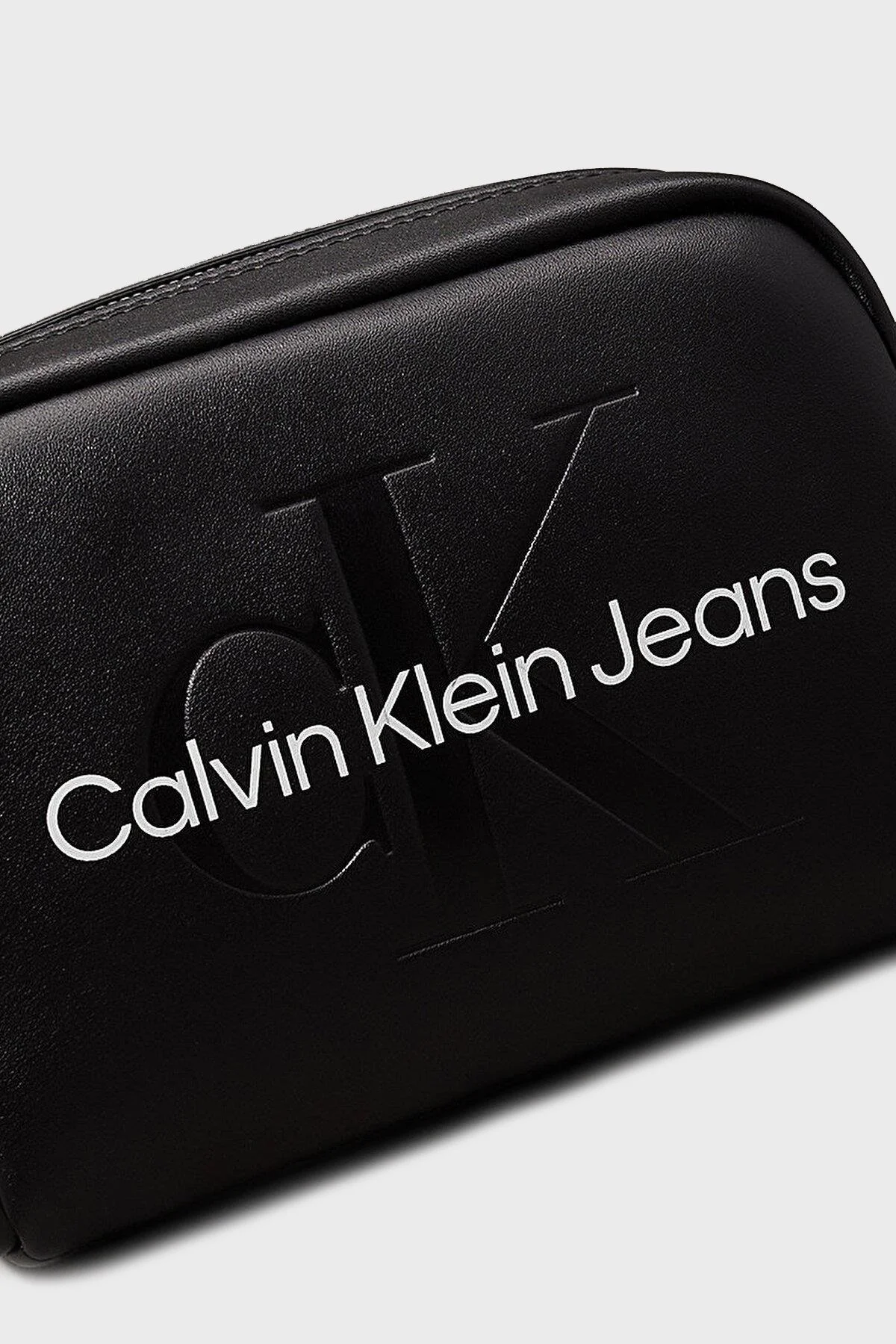 Calvin Klein Logolu Ayarlanabilir Askılı K60K61222001R Bayan Çanta K60K612220 01R SİYAH - 9