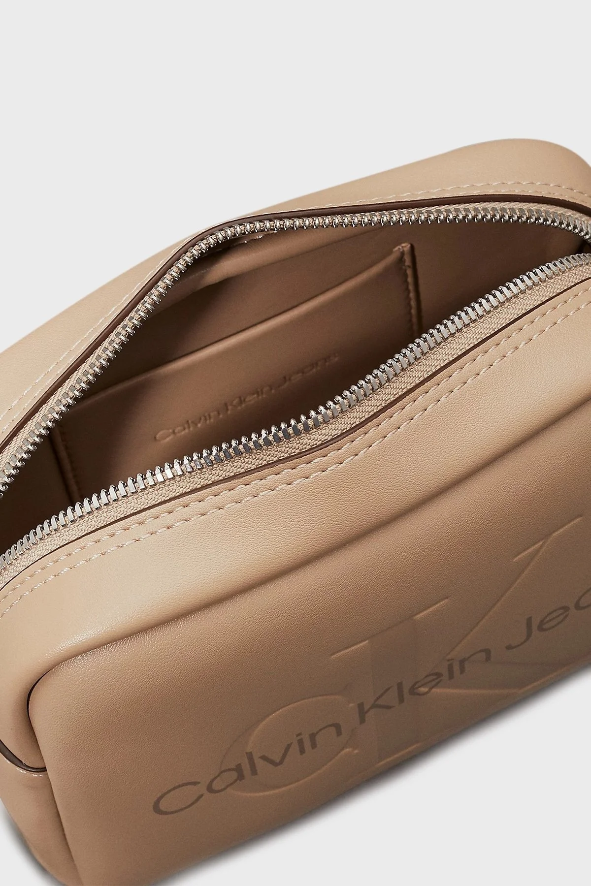 Calvin Klein Logolu Ayarlanabilir Askılı K60K612220PBF Bayan Çanta K60K612220 PBF BEJ - 11