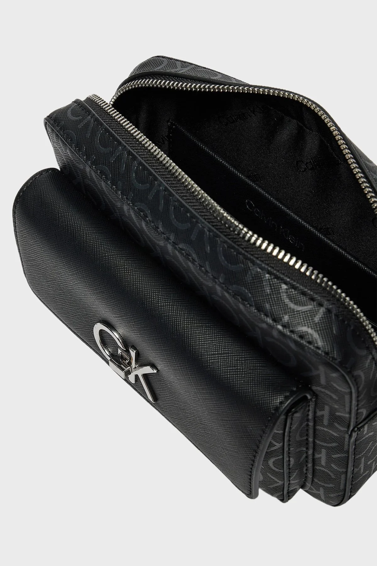 Calvin Klein Logolu Ayarlanabilir Askılı K60K6126760GM Bayan Çanta K60K612676 0GM SİYAH - 4