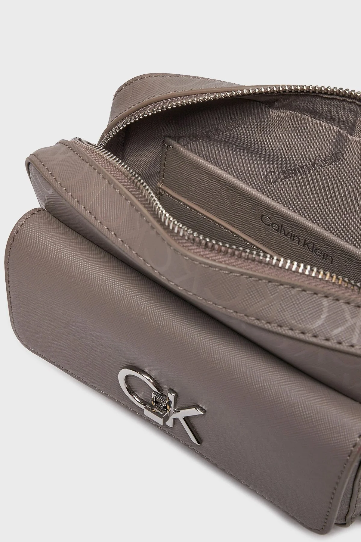 Calvin Klein Logolu Ayarlanabilir Askılı K60K6126760HG Bayan Çanta K60K612676 0HG KAHVE - 11