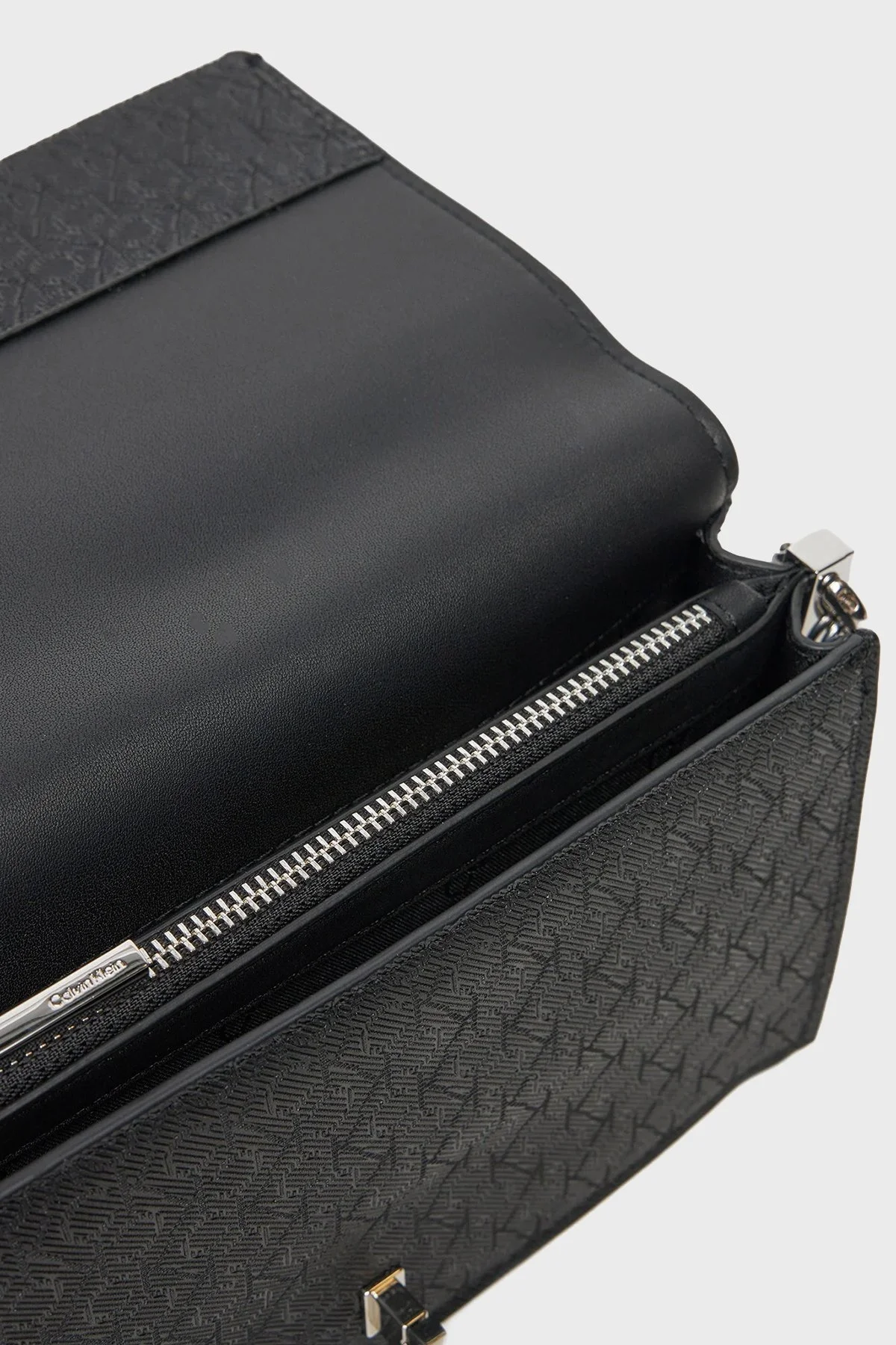 Calvin Klein Logolu Ayarlanabilir Askılı K60K6131410GJ Bayan Çanta K60K613141 0GJ SİYAH - 10