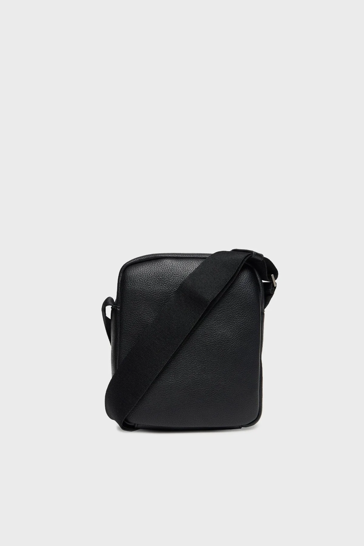 Calvin Klein Logolu Ayarlanabilir Askılı LV04D3160GUB1 Erkek Çanta LV04D3160G UB1 SİYAH - 3