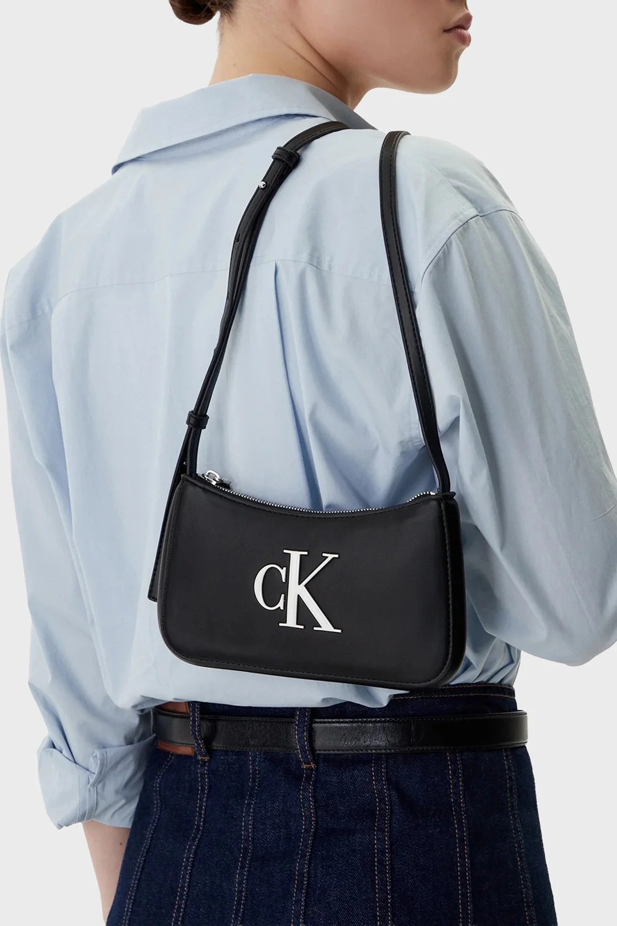 Calvin Klein Logolu Ayarlanabilir Askılı LV04F1125G3L2 Bayan Çanta LV04F1125G 3L2 SİYAH - 2