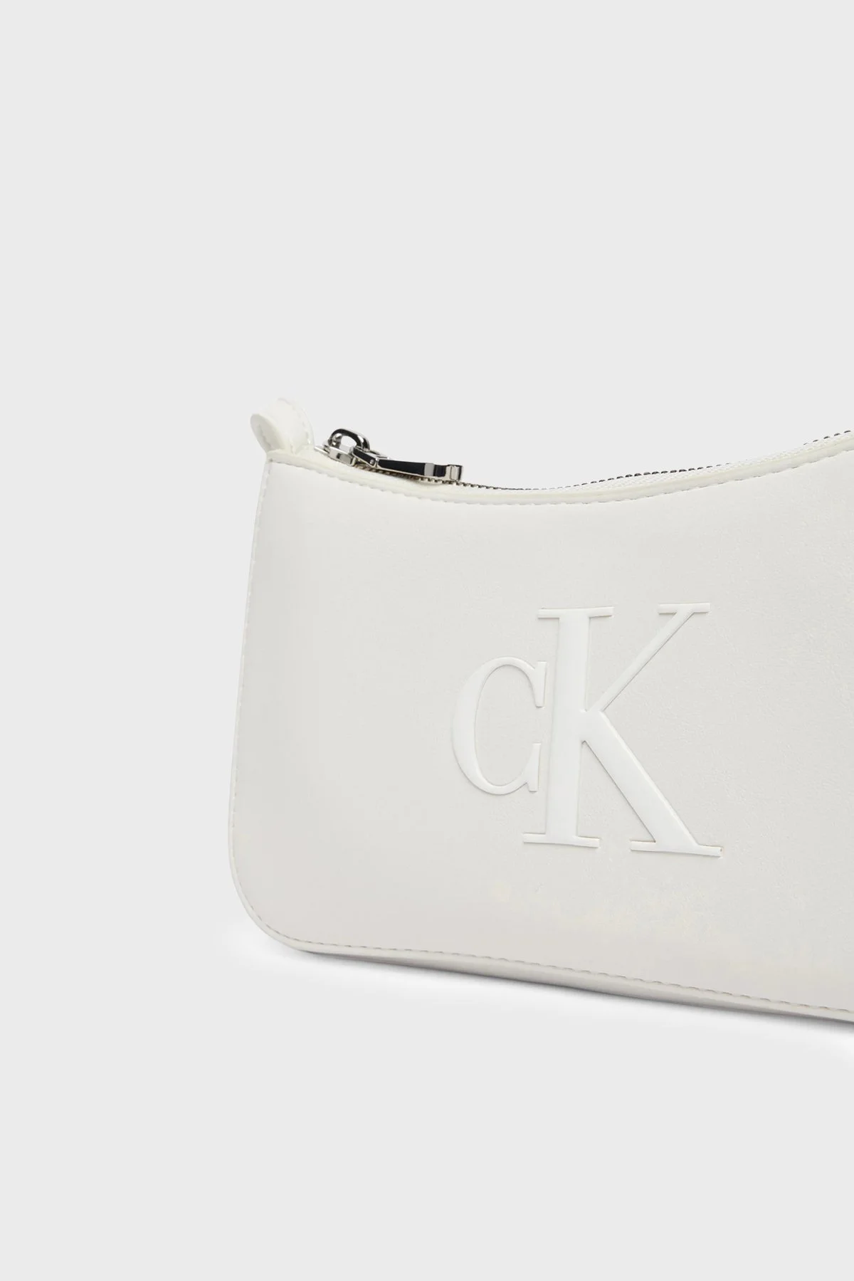 Calvin Klein Logolu Ayarlanabilir Askılı LV04F1125G4LX Bayan Çanta LV04F1125G 4LX BEYAZ - 5