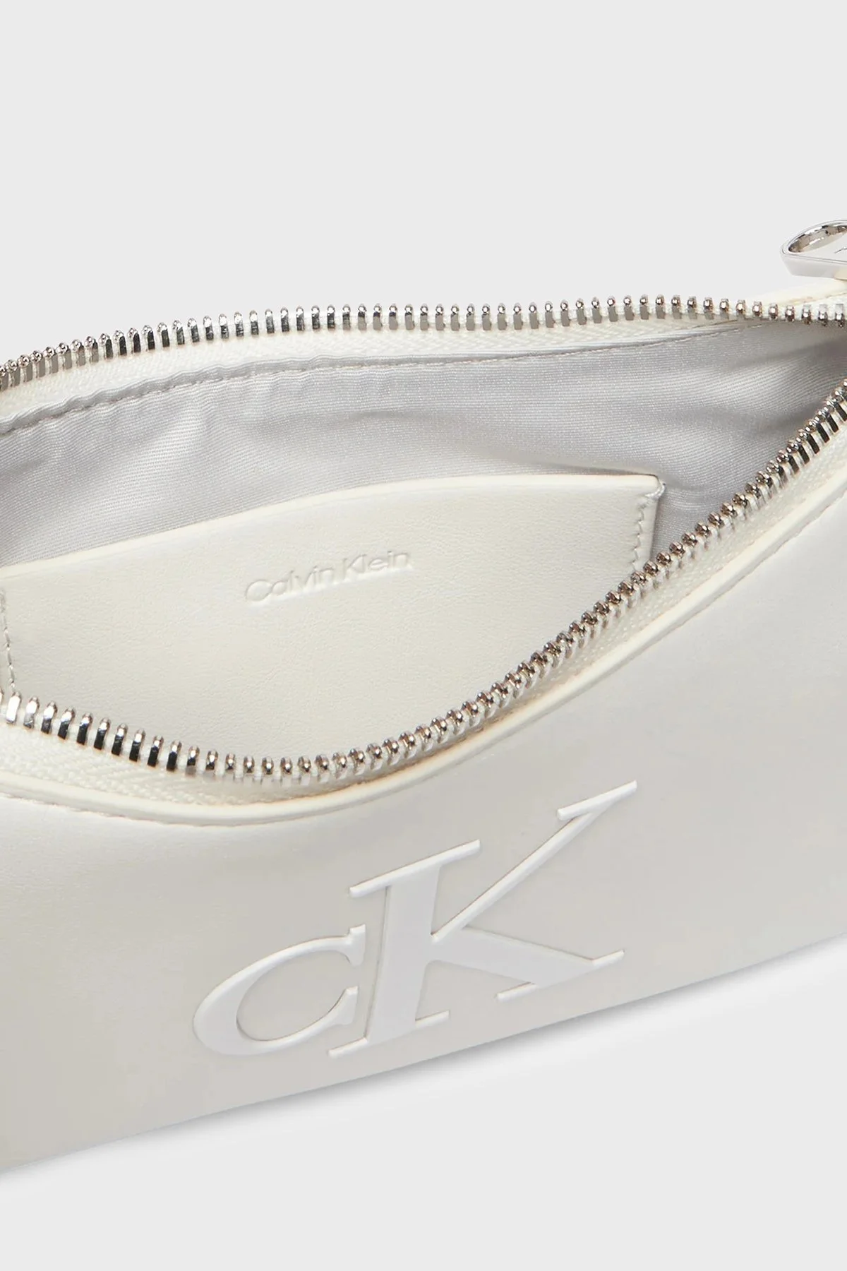 Calvin Klein Logolu Ayarlanabilir Askılı LV04F1125G4LX Bayan Çanta LV04F1125G 4LX BEYAZ - 6