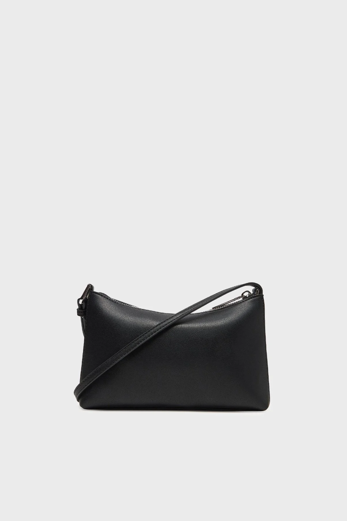 Calvin Klein Logolu Ayarlanabilir Askılı LV04F3095GUB1 Bayan Çanta LV04F3095G UB1 SİYAH - 2