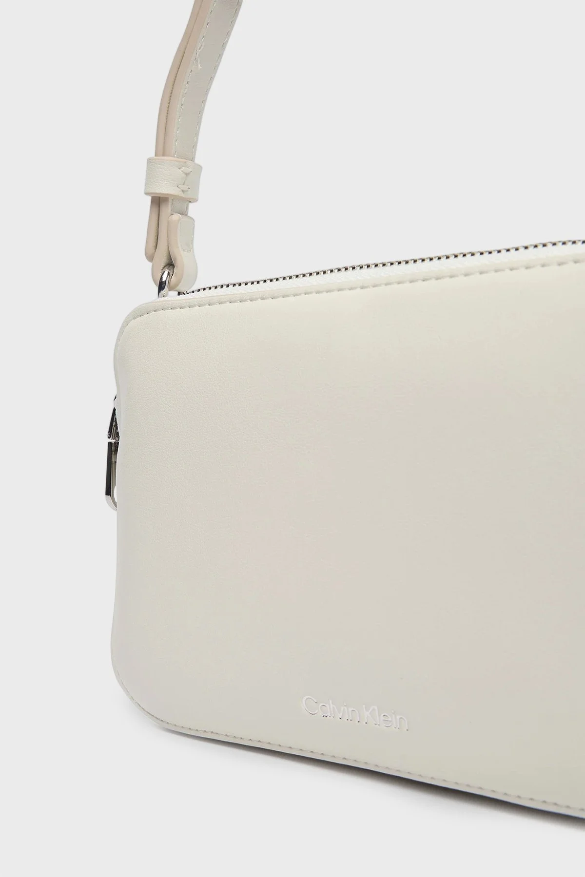 Calvin Klein Logolu Ayarlanabilir Askılı LV04F3165GFUP Bayan Çanta LV04F3165G FUP EKRU - 3