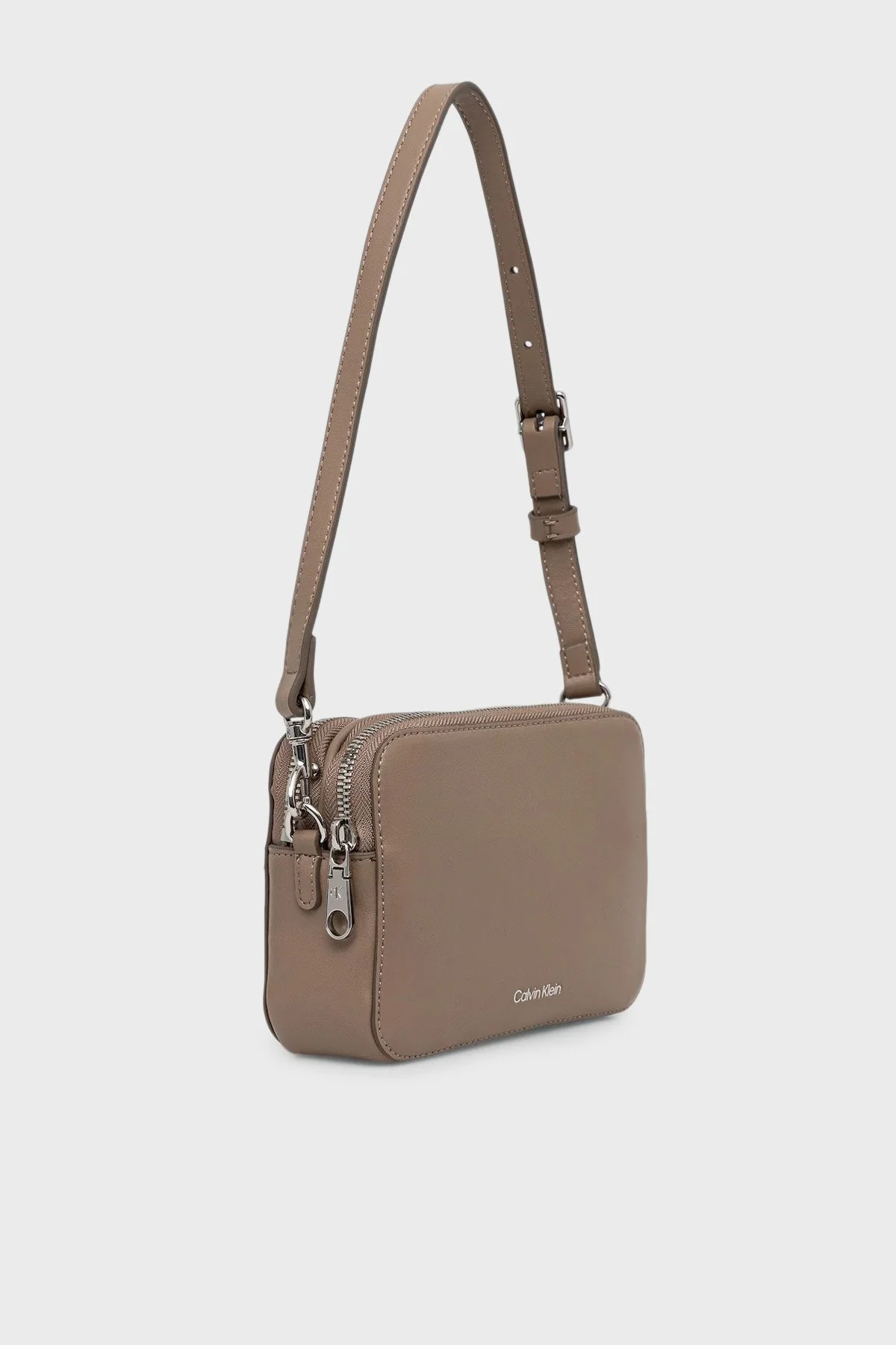 Calvin Klein Logolu Ayarlanabilir Askılı LV04F3165GVFU Bayan Çanta LV04F3165G VFU TOPRAK - 2