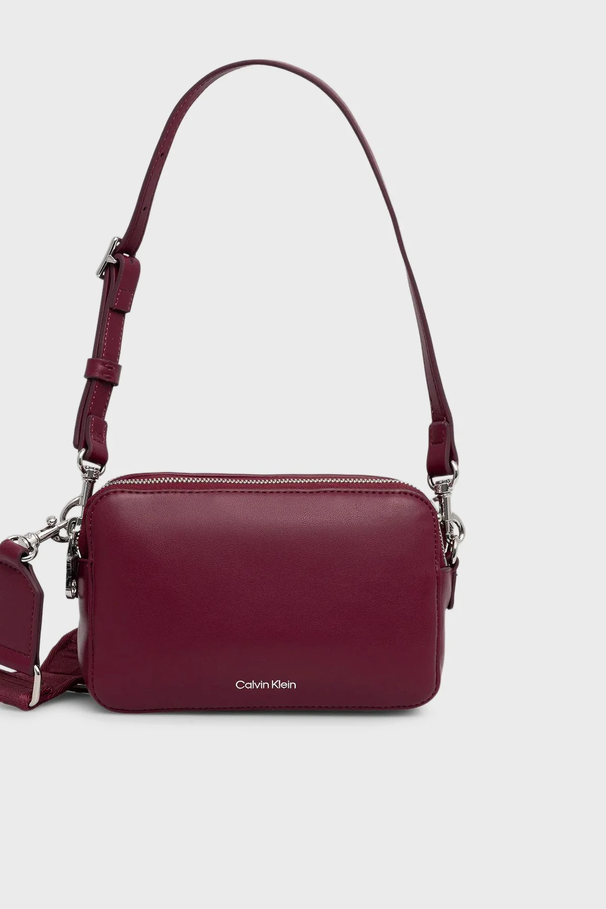 Calvin Klein Logolu Ayarlanabilir Askılı LV04F3165GZ1K Bayan Çanta LV04F3165G Z1K MOR - 1