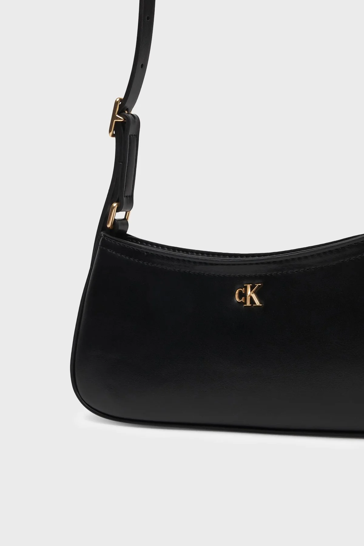 Calvin Klein Logolu Ayarlanabilir Askılı LV04F3170GUB1 Bayan Çanta LV04F3170G UB1 SİYAH - 6