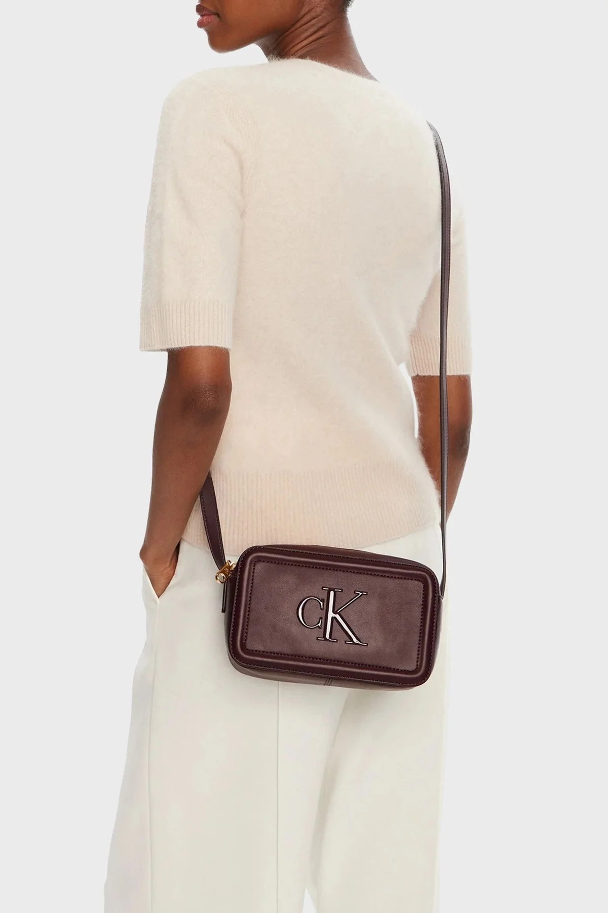 Calvin Klein Logolu Ayarlanabilir Askılı LV04F3220GBAP Bayan Çanta LV04F3220G BAP BORDO - 2