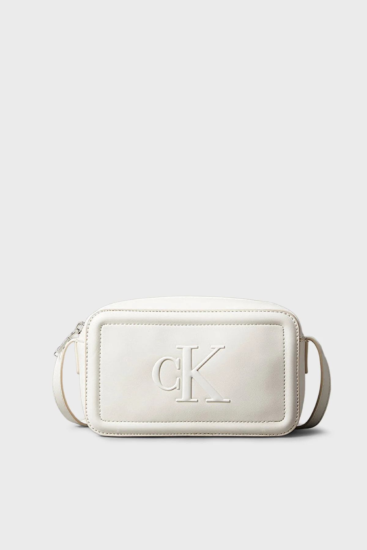 Calvin Klein Logolu Ayarlanabilir Askılı LV04F3220GFUP Kadın Çanta LV04F3220G FUP TOPRAK - 1