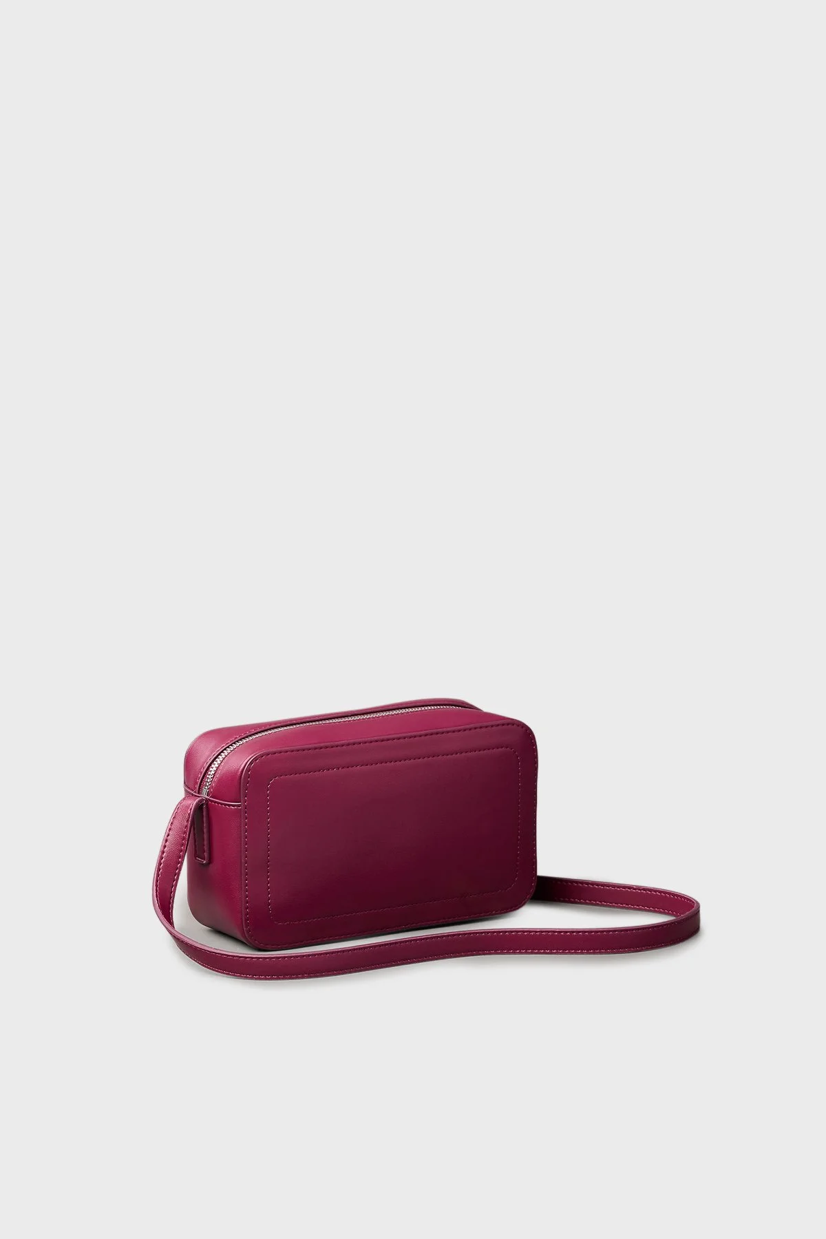 Calvin Klein Logolu Ayarlanabilir Askılı LV04F3220GZ1K Bayan Çanta LV04F3220G Z1K BORDO - 3