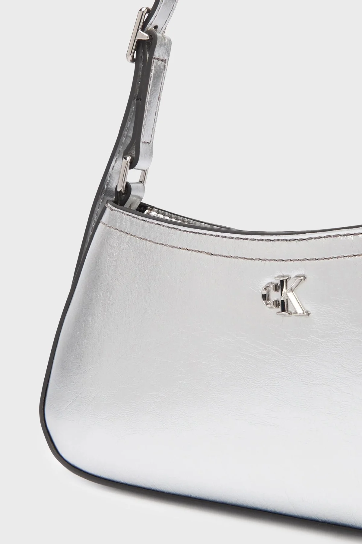 Calvin Klein Logolu Ayarlanabilir Askılı LV04F3304G3JH Bayan Çanta LV04F3304G 3JH GÜMÜŞ - 6