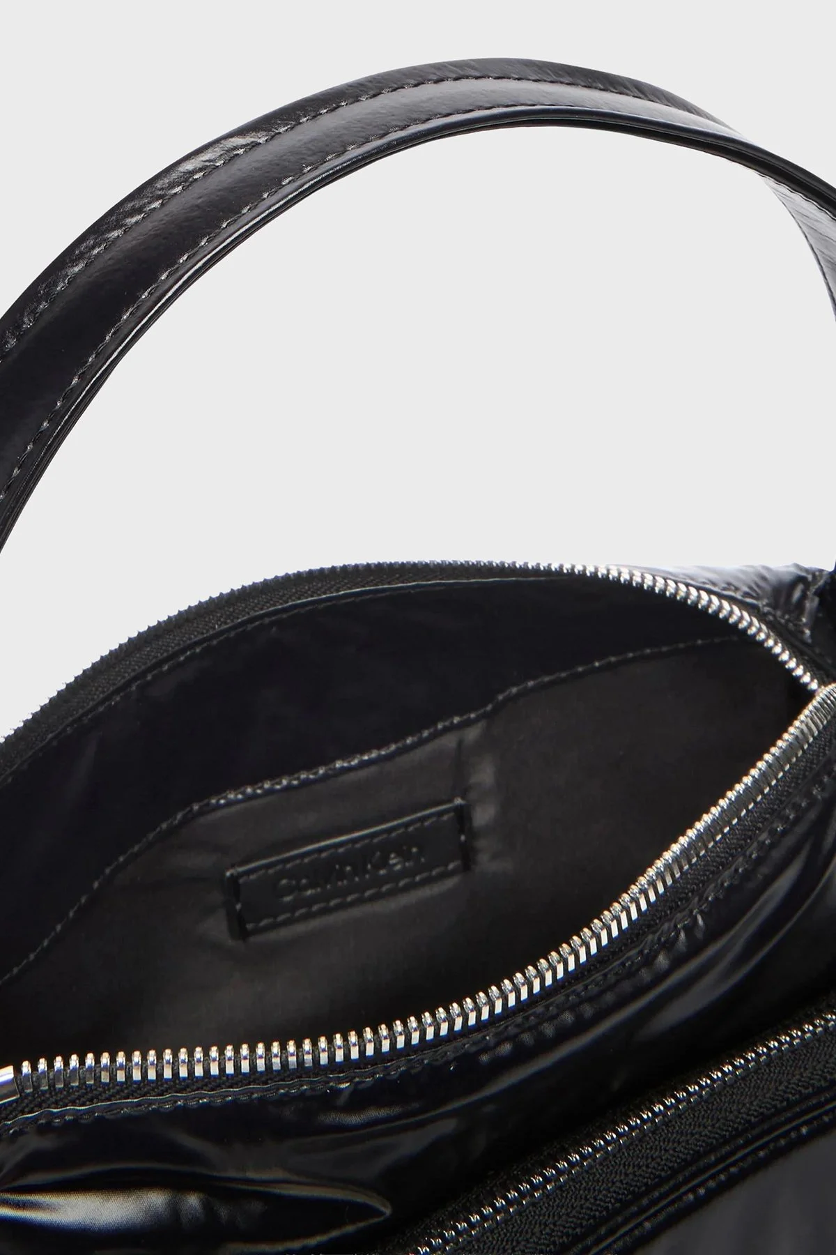 Calvin Klein Logolu Ayarlanabilir Askılı LV04F3405GUB1 Bayan Çanta LV04F3405G UB1 SİYAH - 4