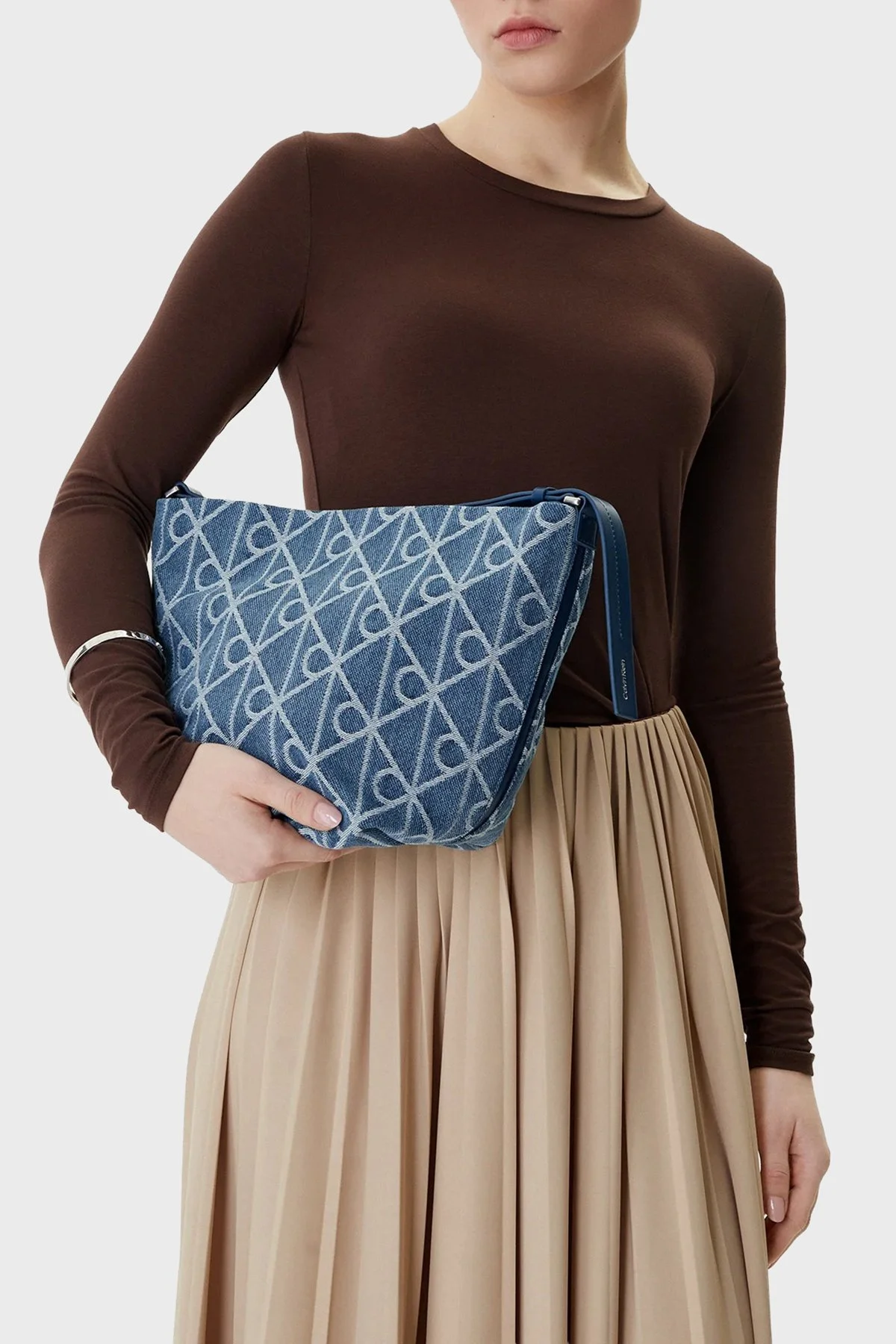 Calvin Klein Logolu Ayarlanabilir Askılı LV04F3432GYBN Bayan Çanta LV04F3432G YBN MAVİ - 2