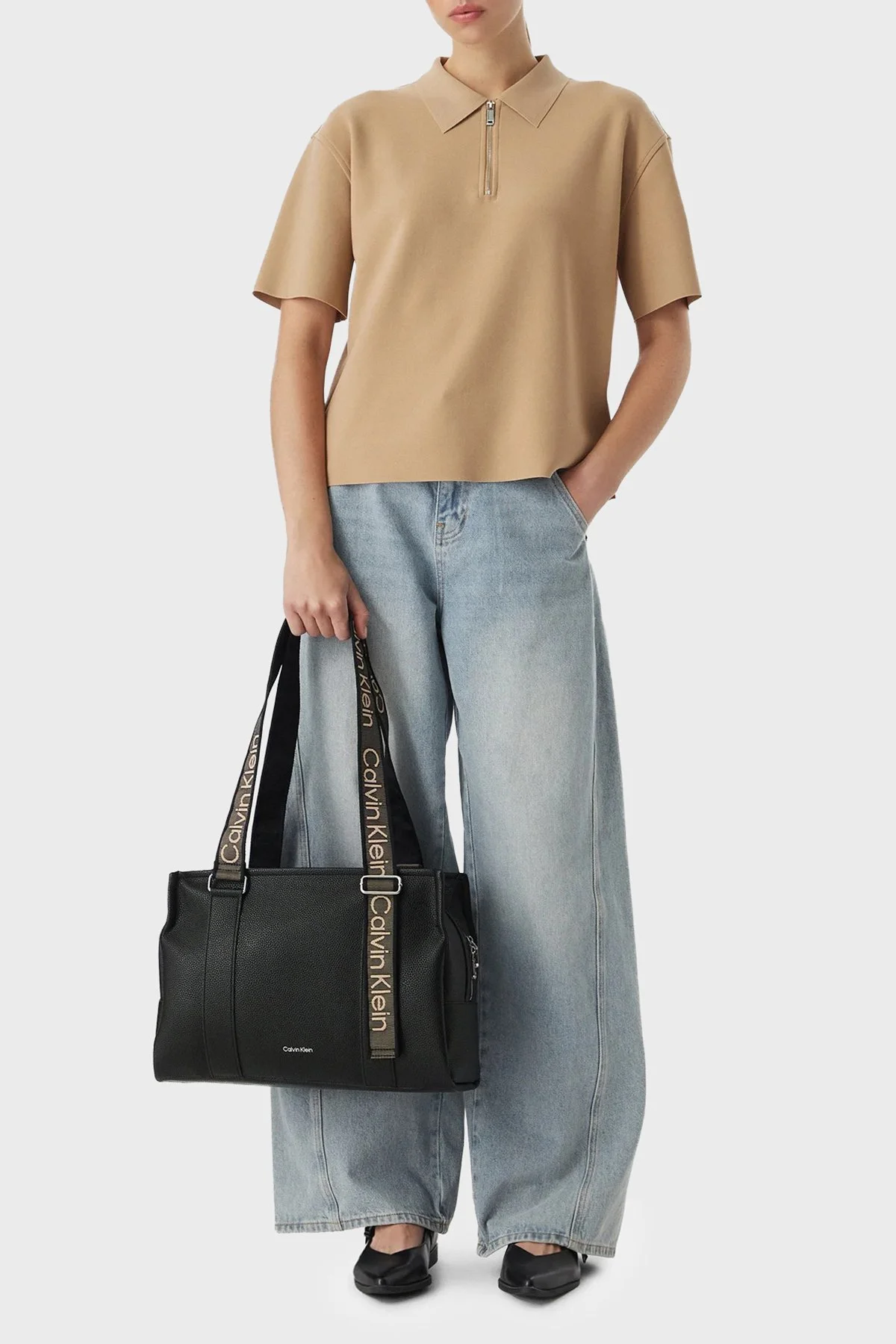 Calvin Klein Logolu Ayarlanabilir Askılı LV04F3644GUB1 Kadın Çanta LV04F3644G UB1 Siyah - 2