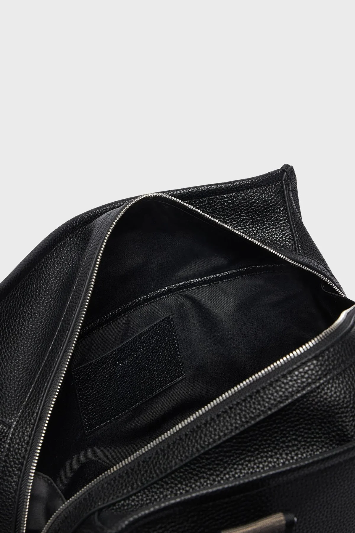 Calvin Klein Logolu Ayarlanabilir Askılı LV04F3644GUB1 Kadın Çanta LV04F3644G UB1 Siyah - 6