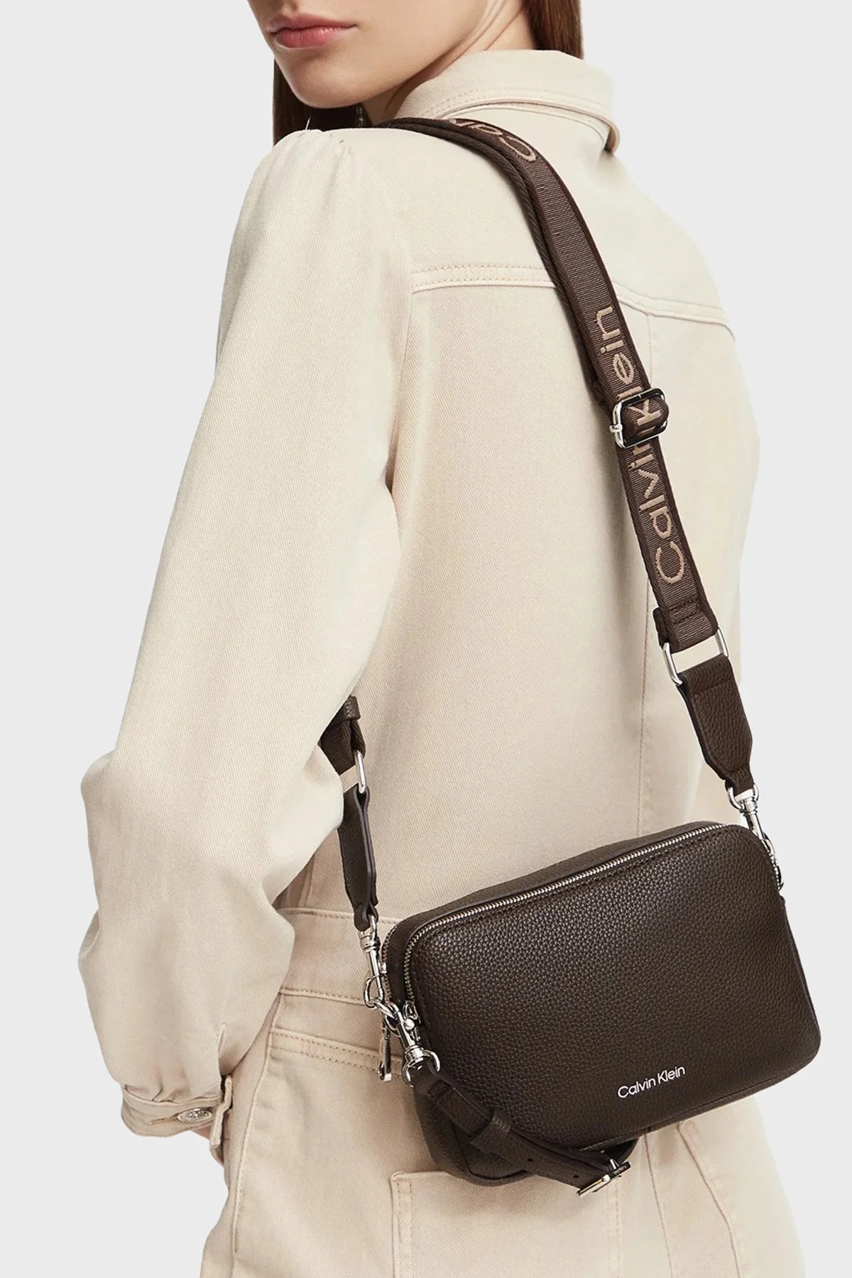 Calvin Klein Logolu Ayarlanabilir Askılı LV04F3656GBAL Kadın Çanta LV04F3656G BAL Kahve - 2