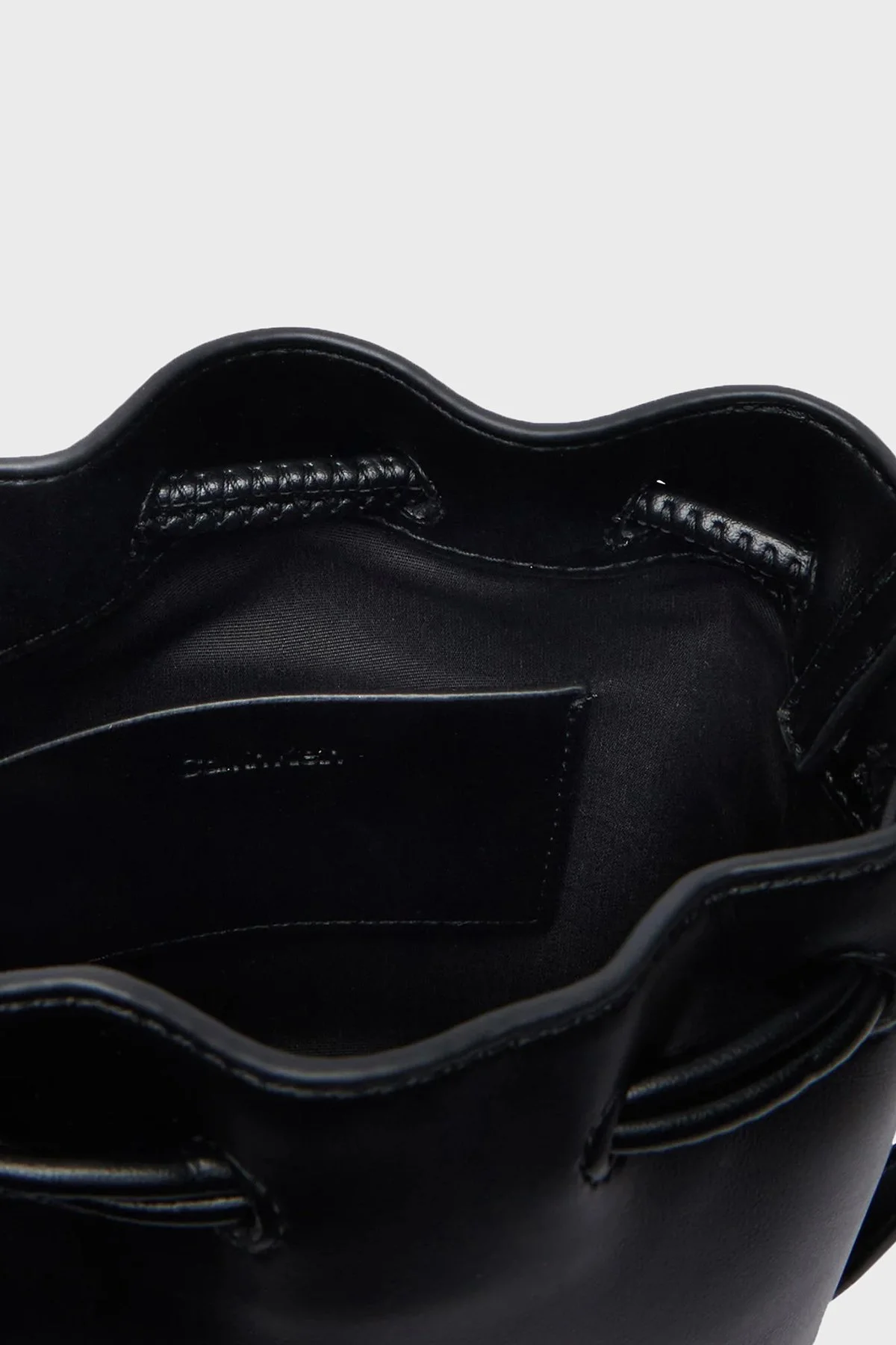 Calvin Klein Logolu Ayarlanabilir Askılı LV04F3870G3L2 Kadın Çanta LV04F3870G 3L2 Siyah - 5