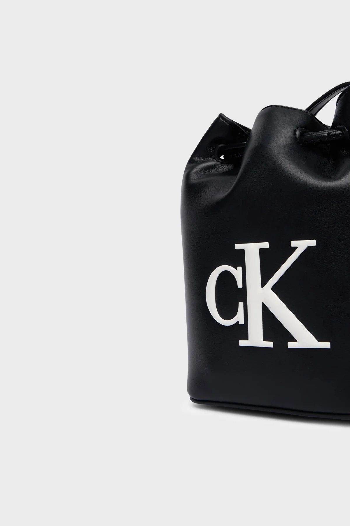 Calvin Klein Logolu Ayarlanabilir Askılı LV04F3870G3L2 Kadın Çanta LV04F3870G 3L2 Siyah - 6