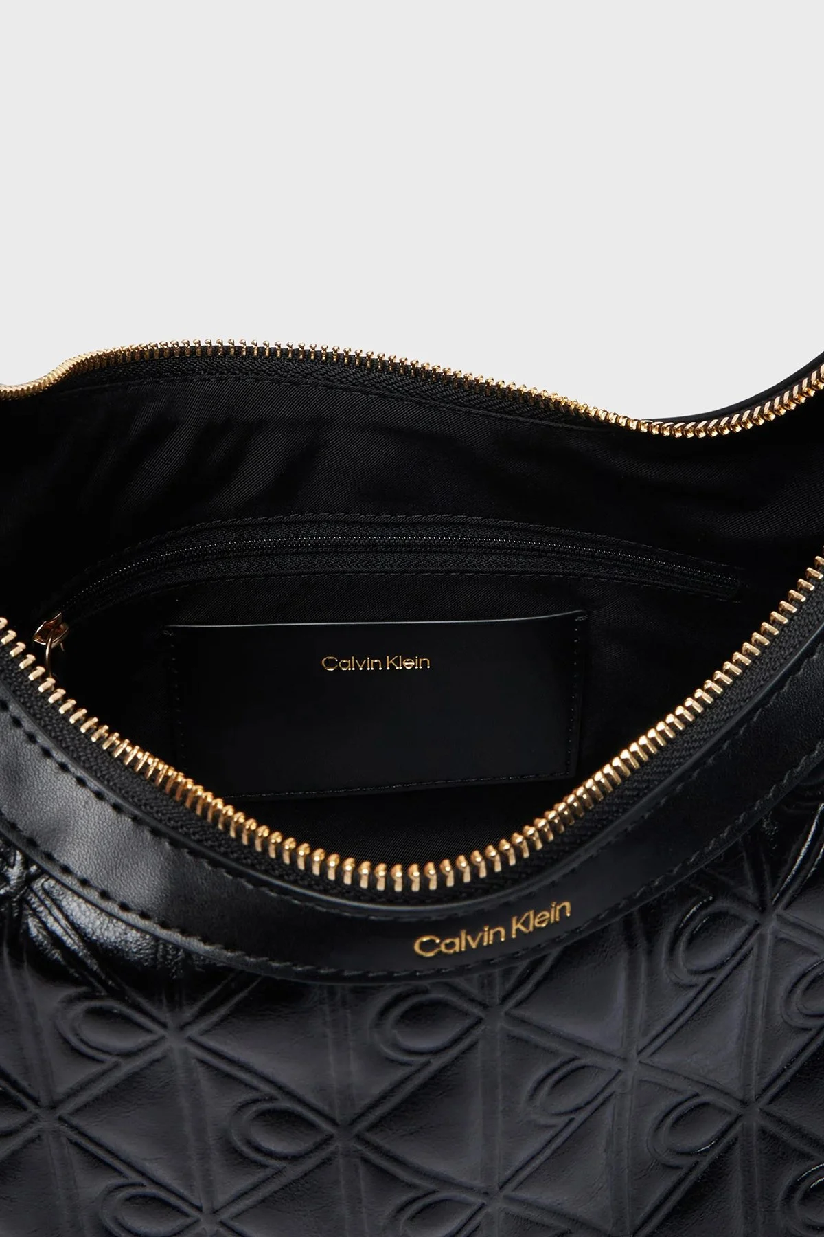 Calvin Klein Logolu Ayarlanabilir Askılı LV04F3874GUB1 Kadın Çanta LV04F3874G UB1 Siyah - 5