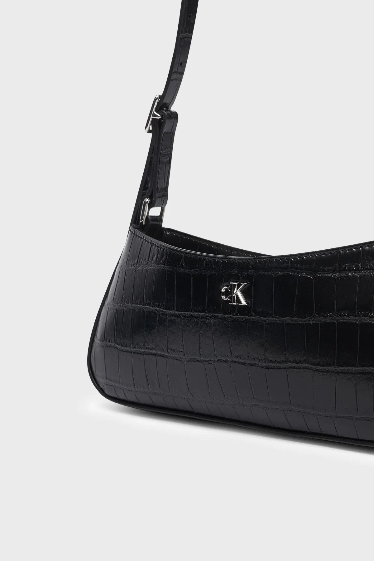Calvin Klein Logolu Ayarlanabilir Askılı LV04F3906GUB1 Kadın Çanta LV04F3906G UB1 Siyah - 4