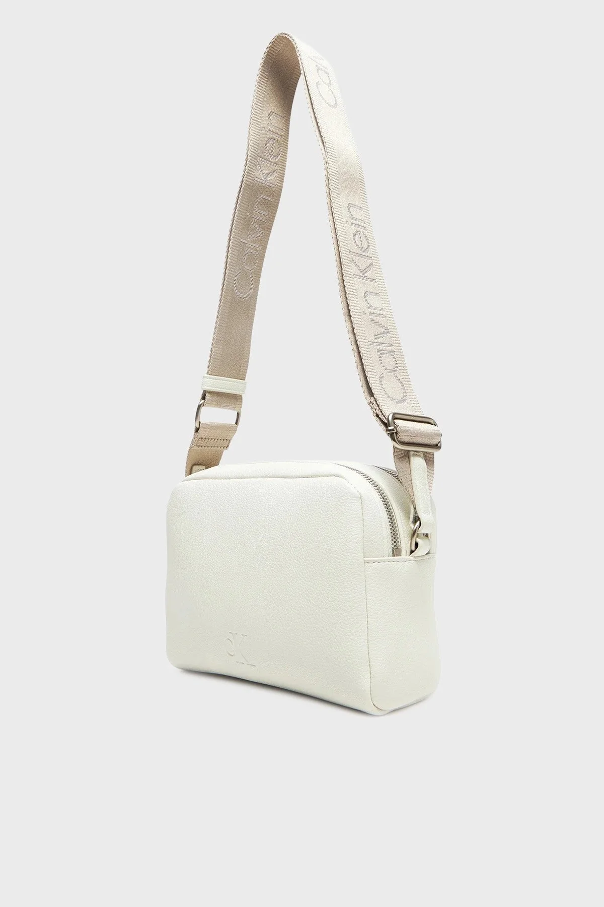 Calvin Klein Logolu Ayarlanabilir Askılı LV04K3124GFUP Bayan Çanta LV04K3124G FUP BEYAZ - 3