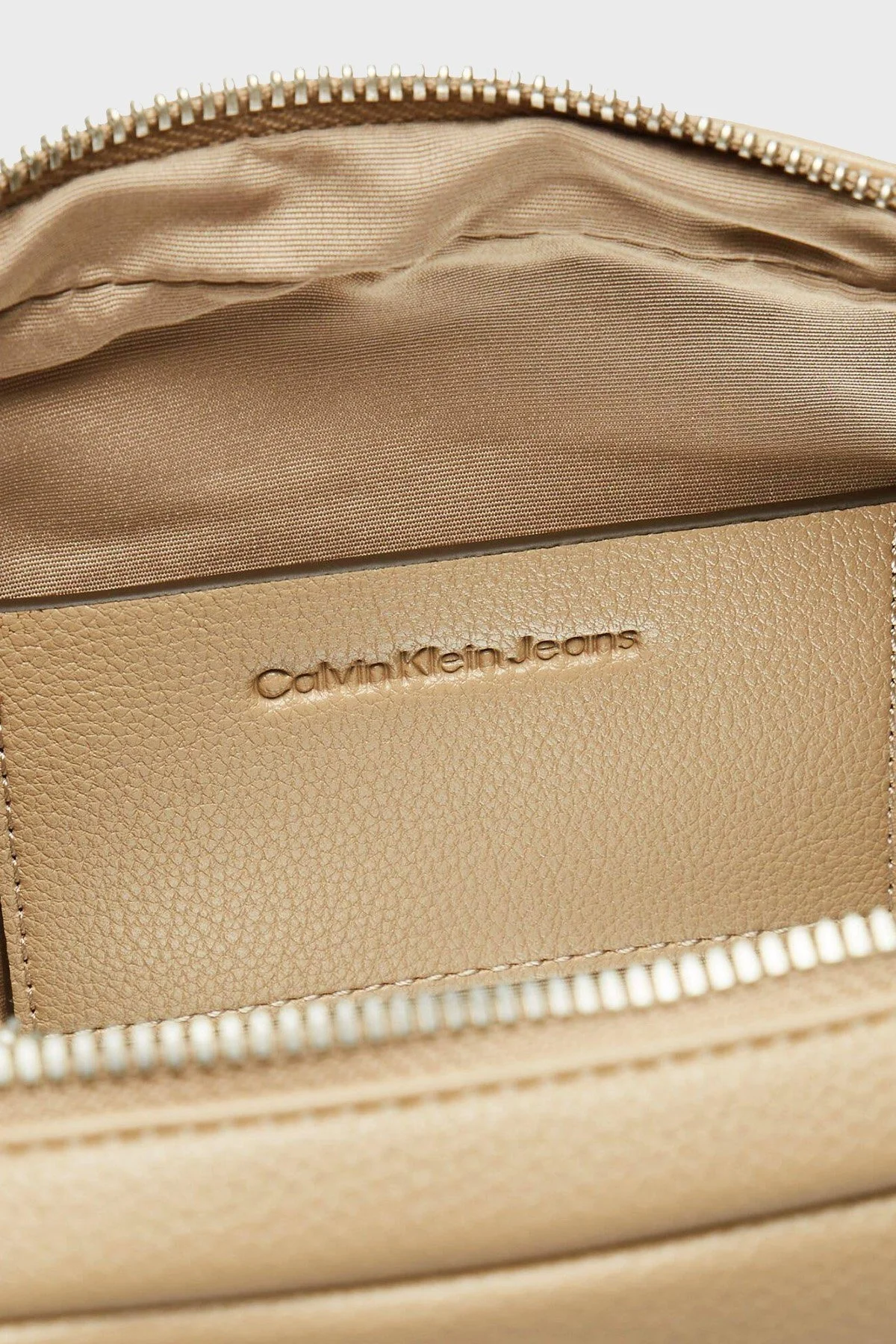 US Calvin Klein Logolu Ayarlanabilir Askılı LV04K3124GPBF Bayan Çanta LV04K3124G PBF BEJ - 12