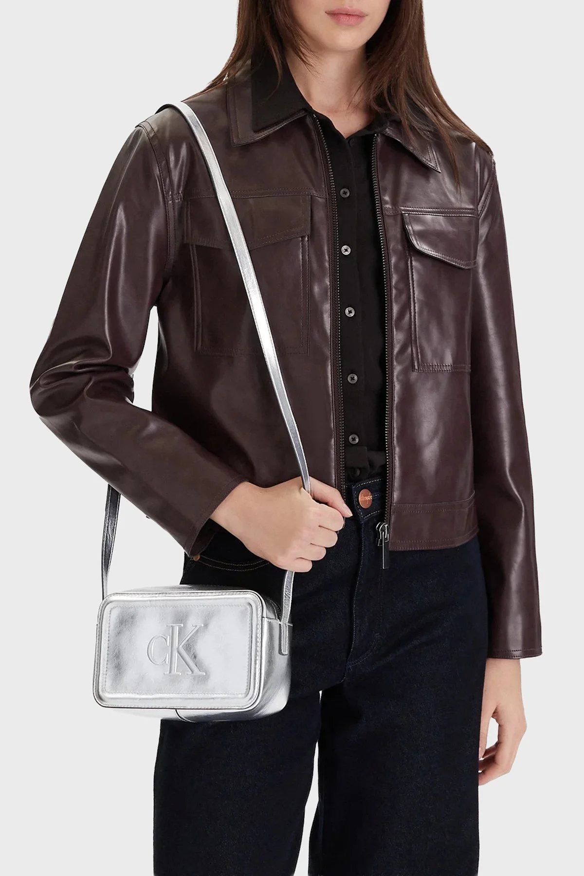 Calvin Klein Logolu Ayarlanabilir Askılı Parlak LV04F3331G3JH Bayan Çanta LV04F3331G 3JH GÜMÜŞ - 2